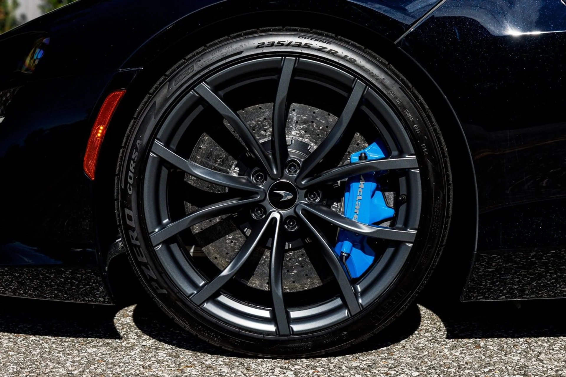 mph017_814850531_396_p18_l_0050bea59a