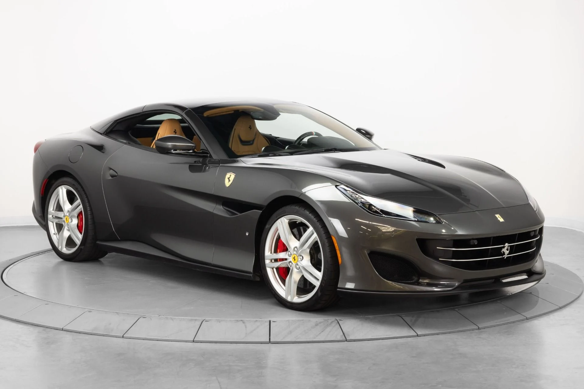 mph017_814874068_Used_2019_Ferrari_Portofino_1784318320_98f46e6872