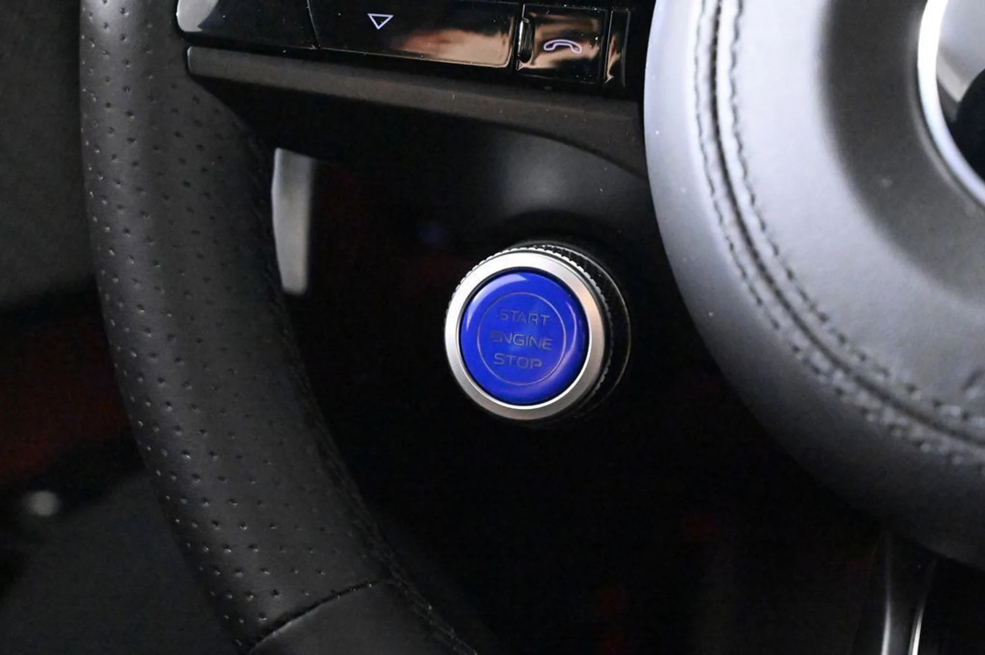 mph017_82025394_new_2026_maserati_grecale_modenaawd_11350_23023956_18_1024_dea2f54dd5