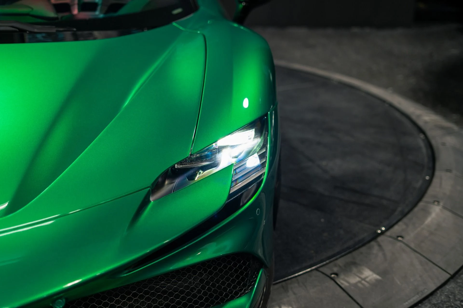 mph017_82078331_Used_2024_Ferrari_SF_90_Spider_Extra_Campionario_Green_Jewel_711842_MSRP_1784911188_8e741d03c1