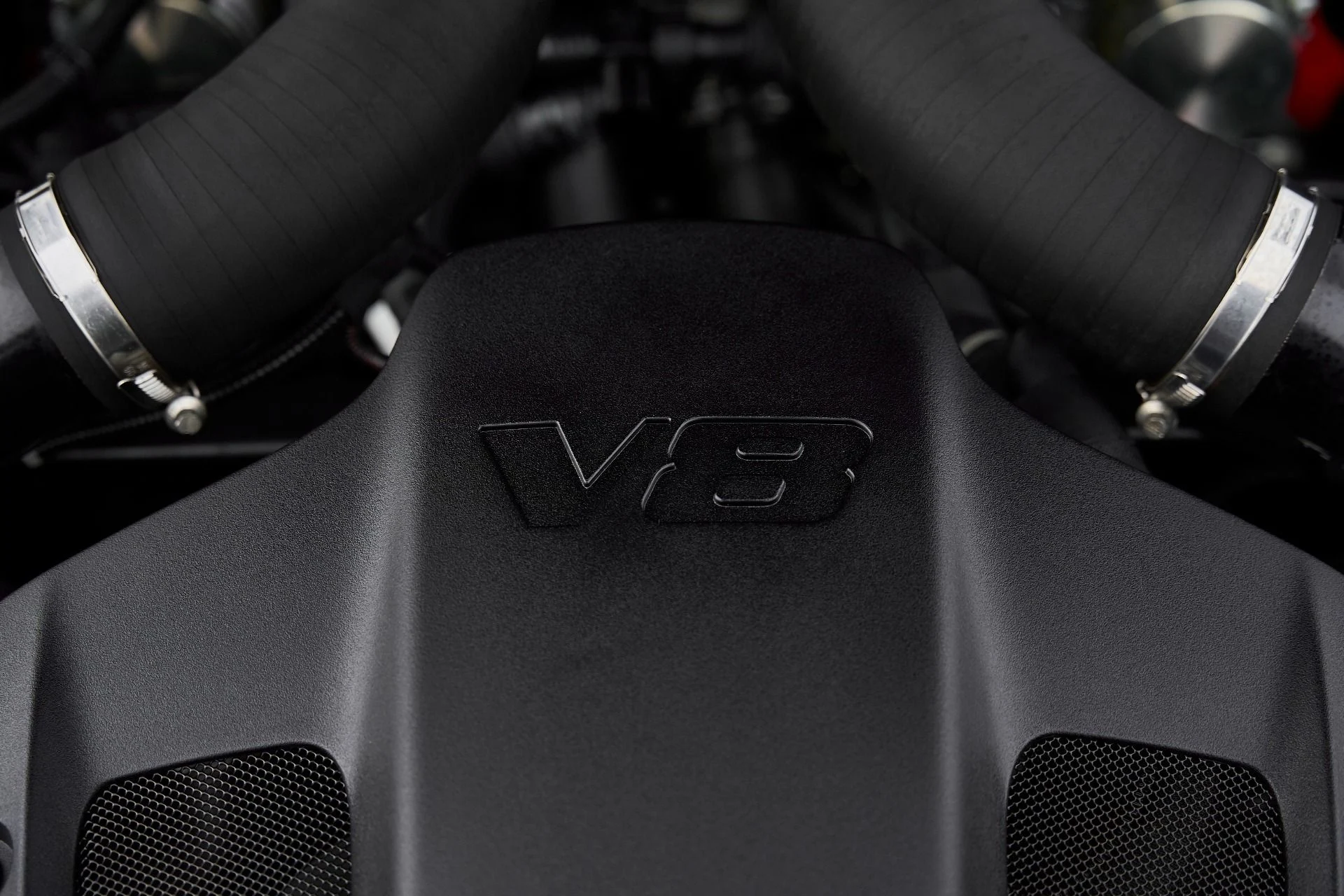 mph017_824408040_Used_2020_Ferrari_GTC_4_Lusso_T_1766785859_b777dff886