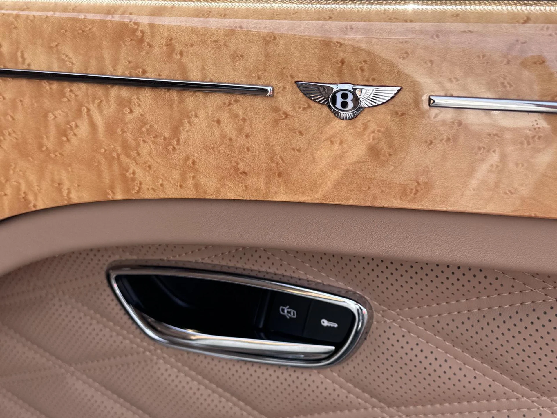 mph017_825472203_6b4e25415a0bc18777a6bb765e38559b_5a39472458