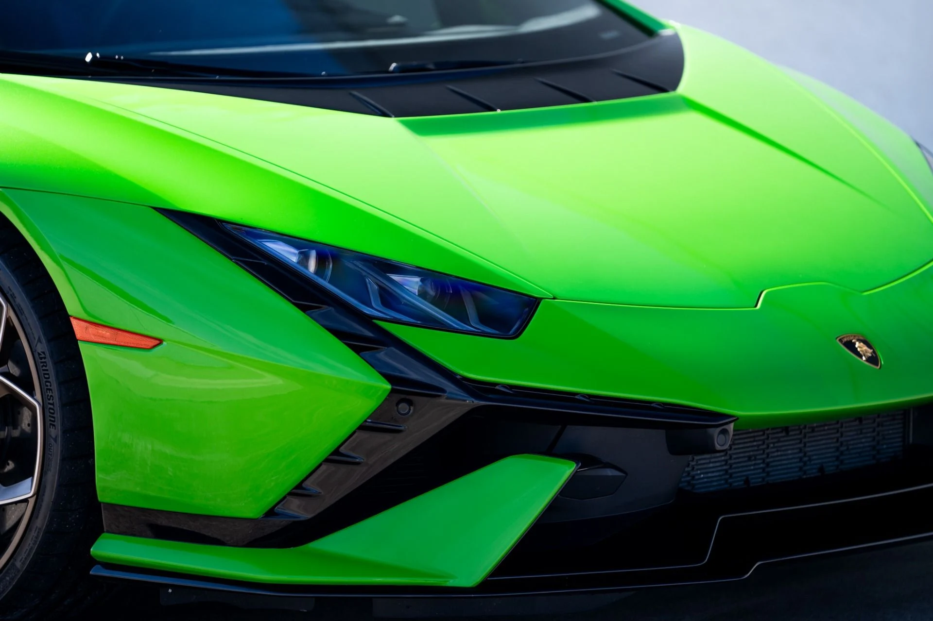 mph017_82965853_Used_2024_Lamborghini_Huracan_Tecnica_1764704273_22b0bfad35