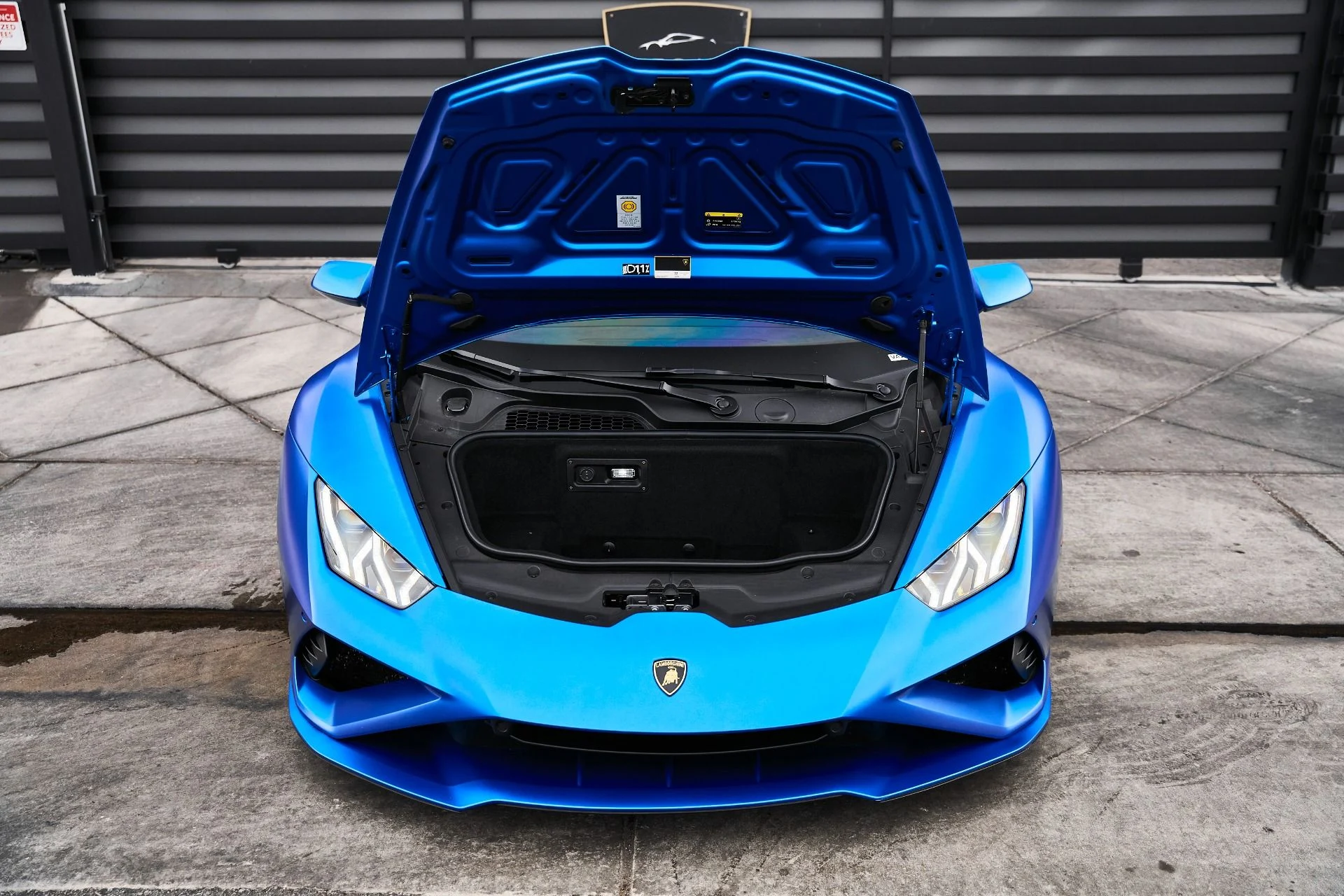 mph017_83152876_Used_2023_Lamborghini_Huracan_EVO_Base_1775006616_35be2c8fe9