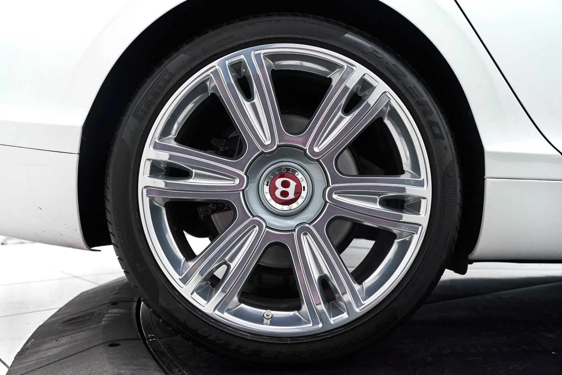 mph017_83477451_Used_2015_Bentley_Flying_Spur_V8_1615575338_d4c0ffe7c4