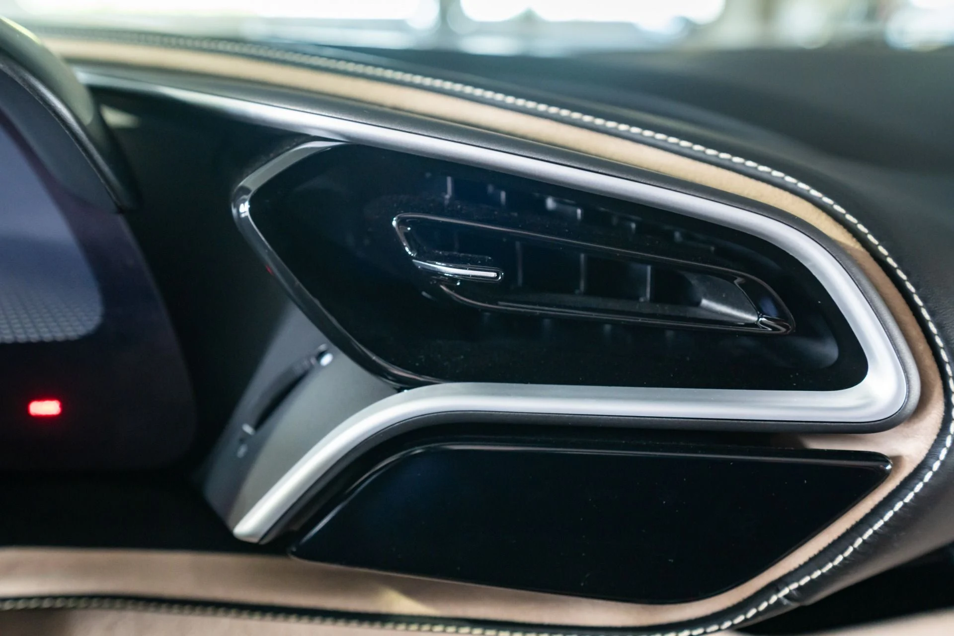 mph017_83708013_Used_2024_Ferrari_296_GTS_1761687517_8bf316571a