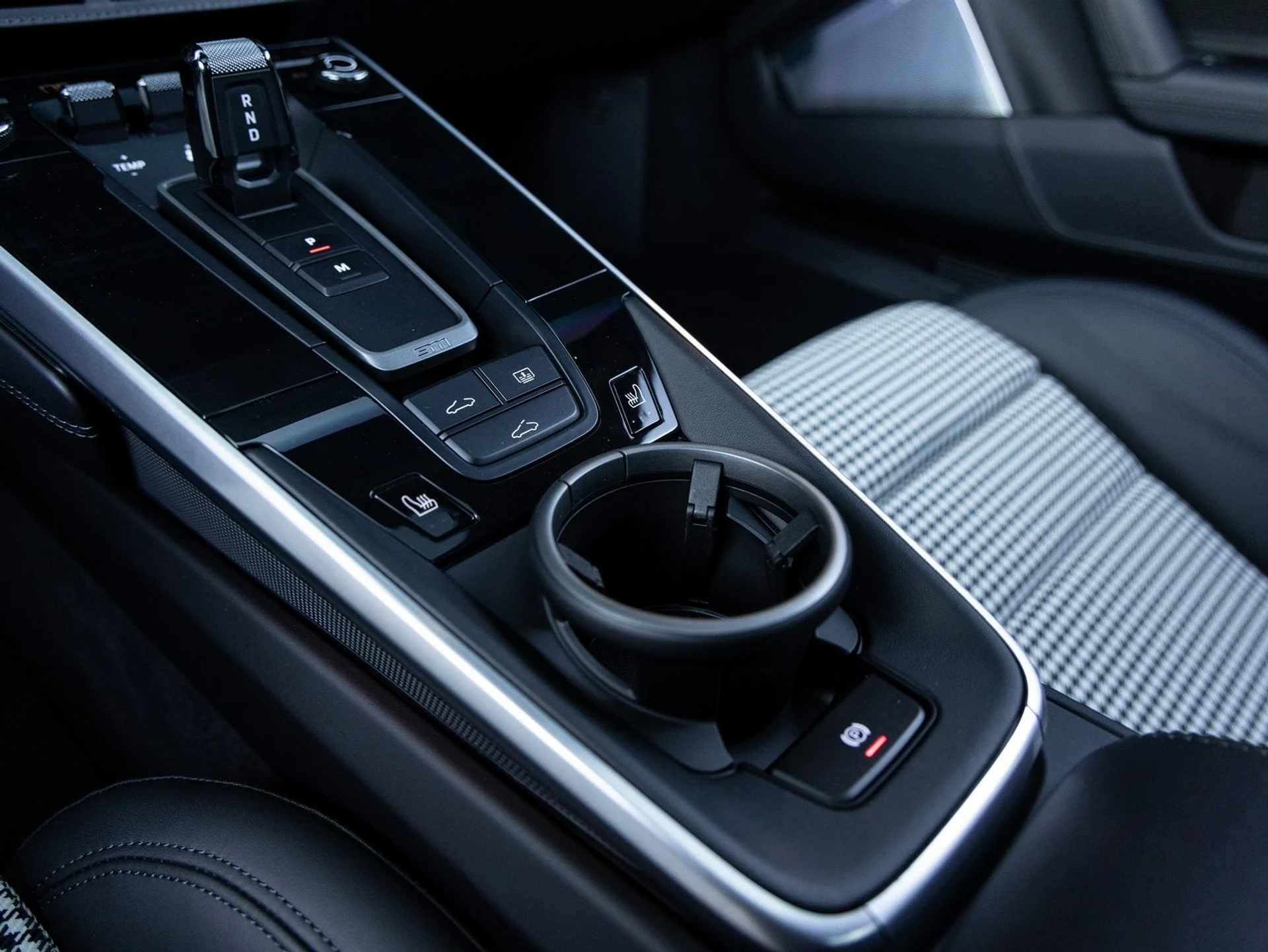 mph017_839017143_18_c2831c738a