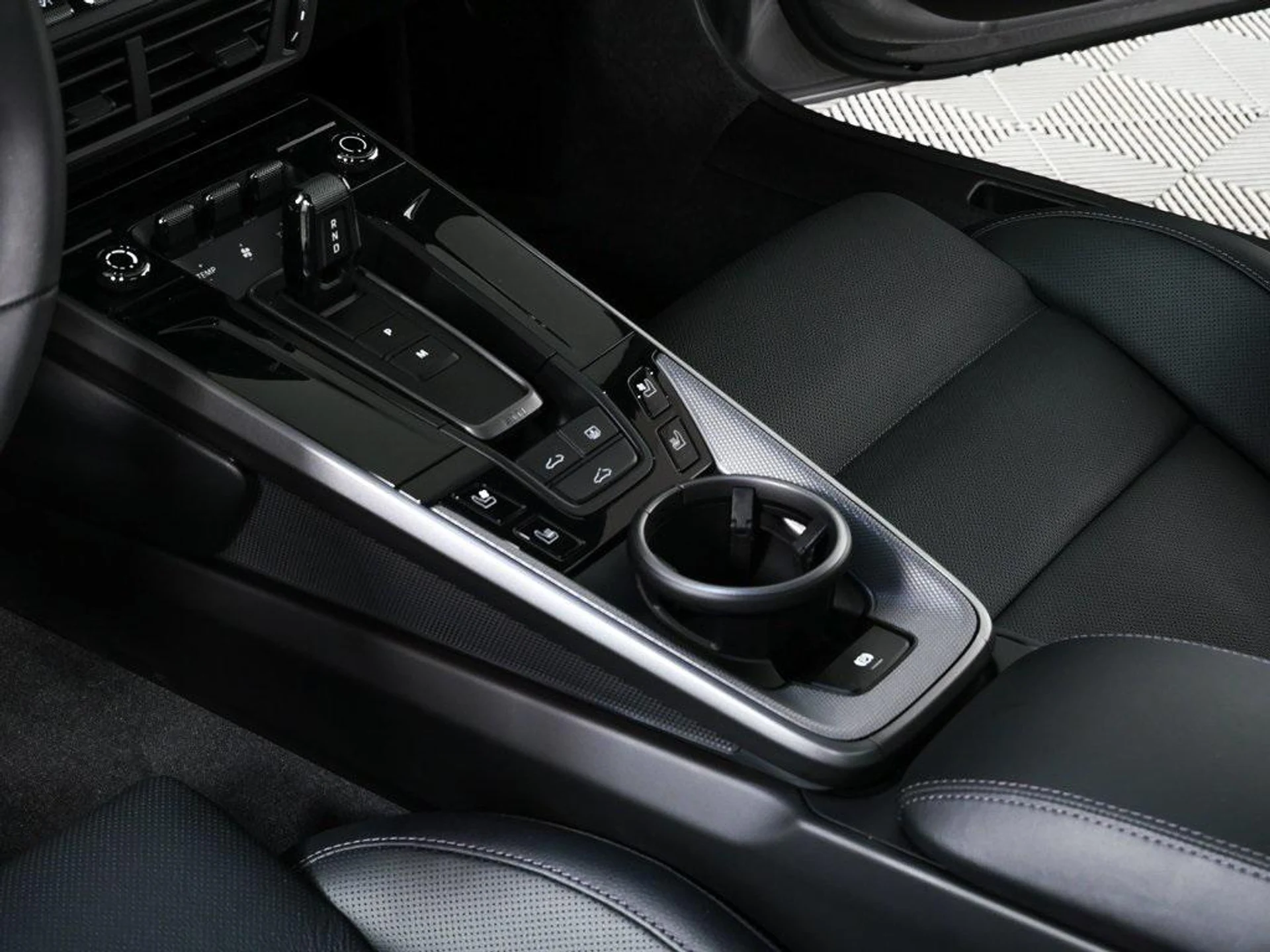 mph017_840202860_iogpoq_Xs_X81n_YT_Zl_Hmgn5e_Lcs_PI_194bd7fb1d