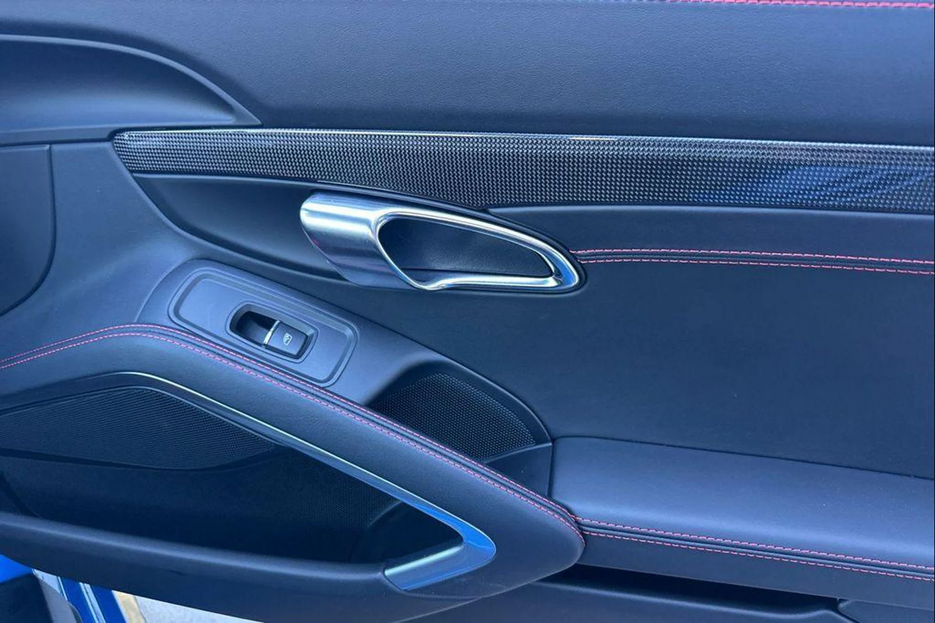 mph017_841620609_pw_XM_4_Y_Jf_X_Fpld8828_L_I9ns_Rs_929940d955