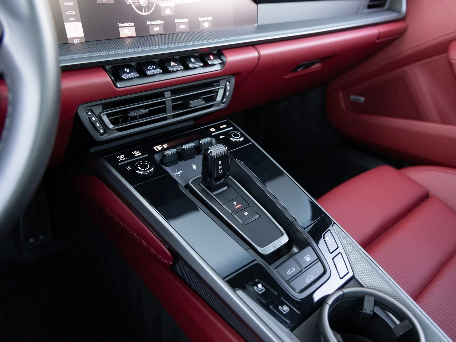 mph017_841655699_18_1dec34809e