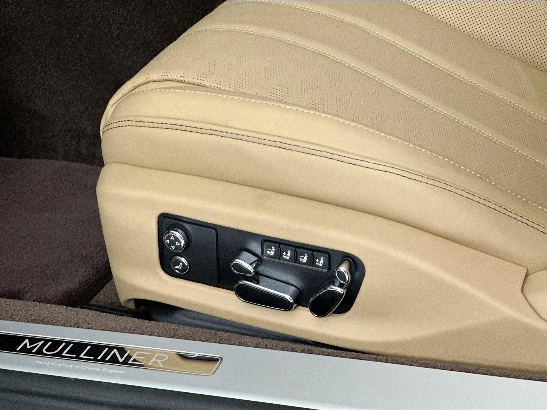 mph017_844897935_18_3ef1c891fd