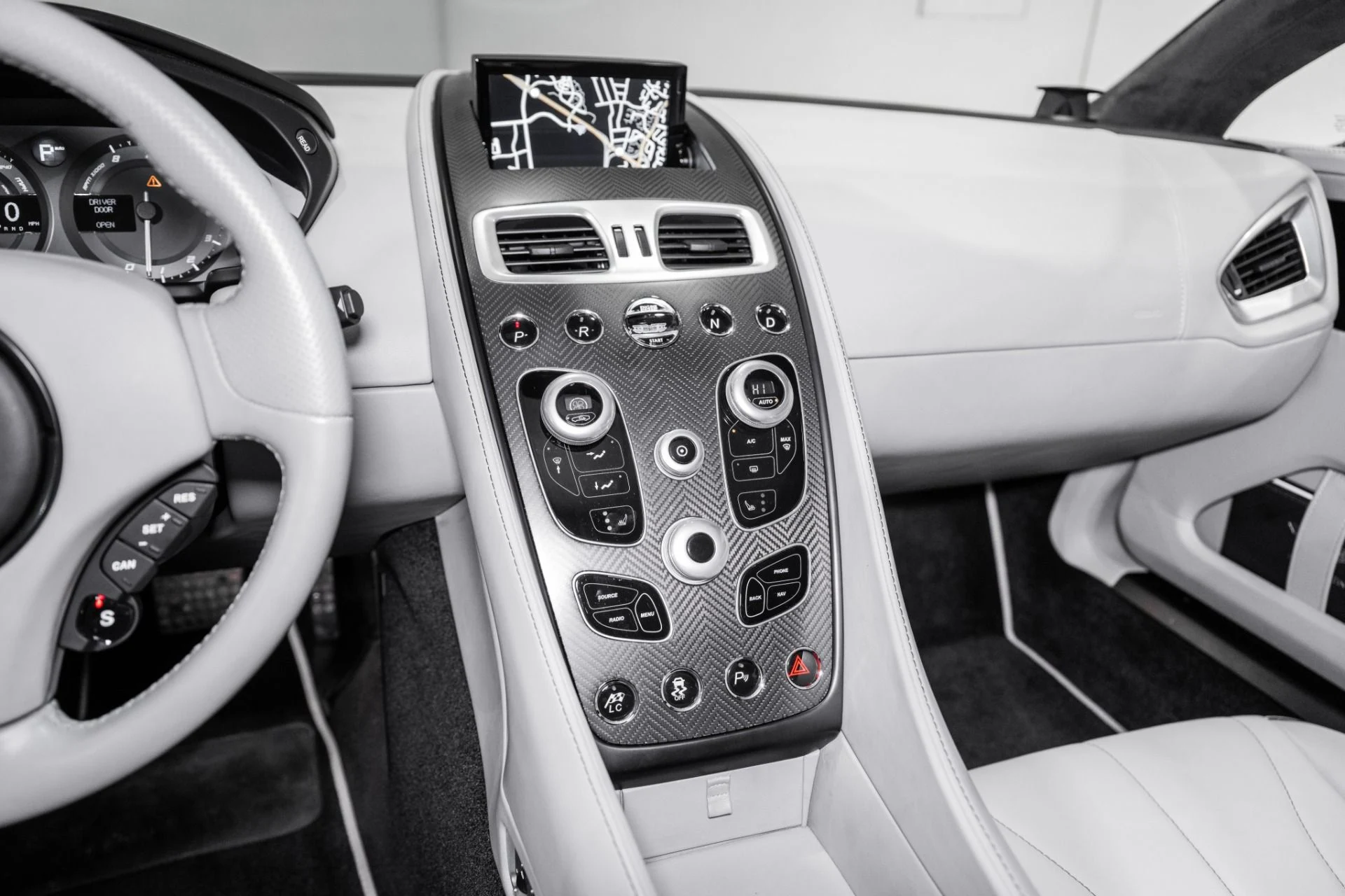 mph017_845051700_Used_2016_Aston_Martin_Vanquish_V12_1770132200_2642a78981