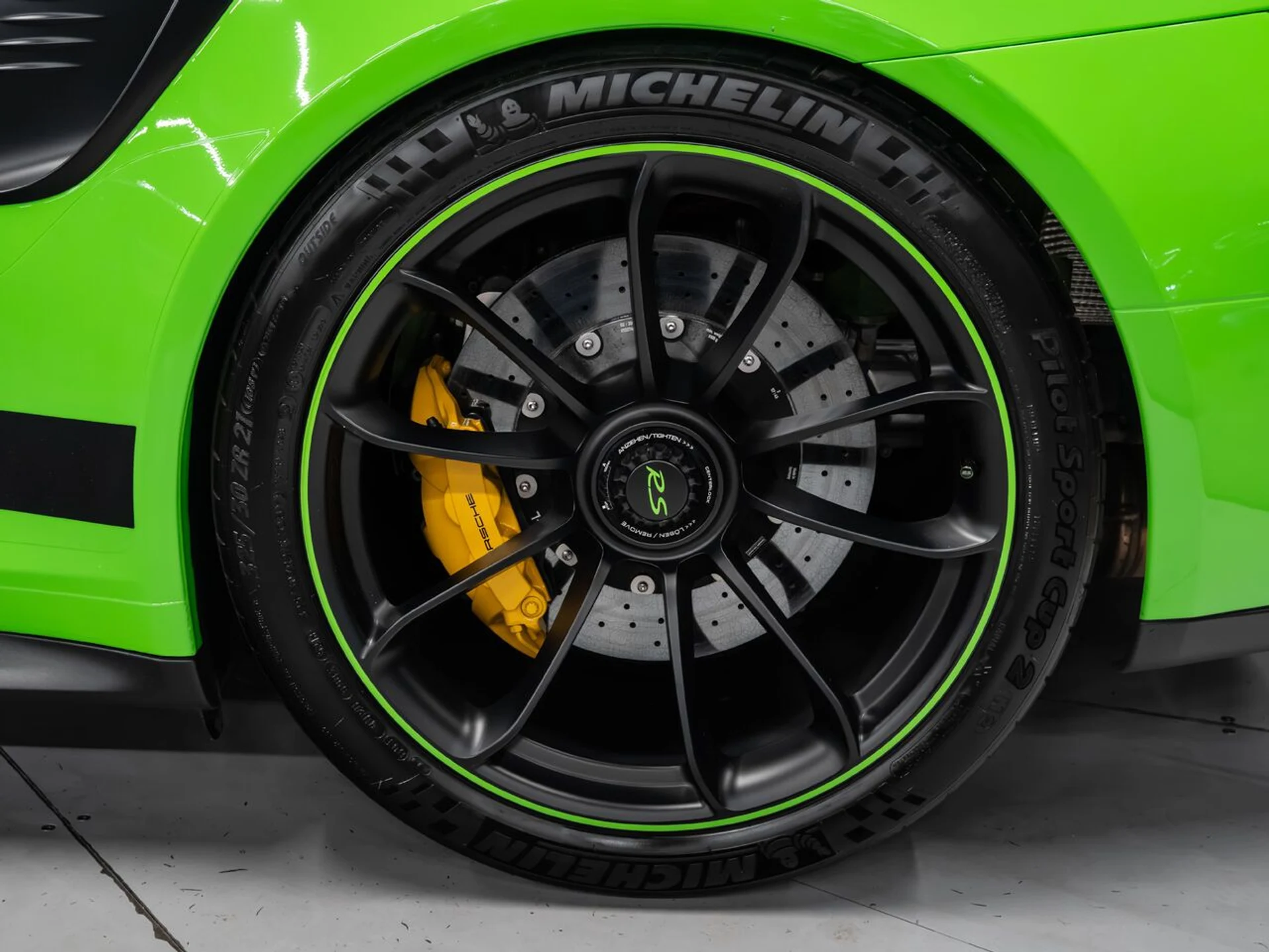 mph017_847874063_porsche_911_2019_34d0ebda95