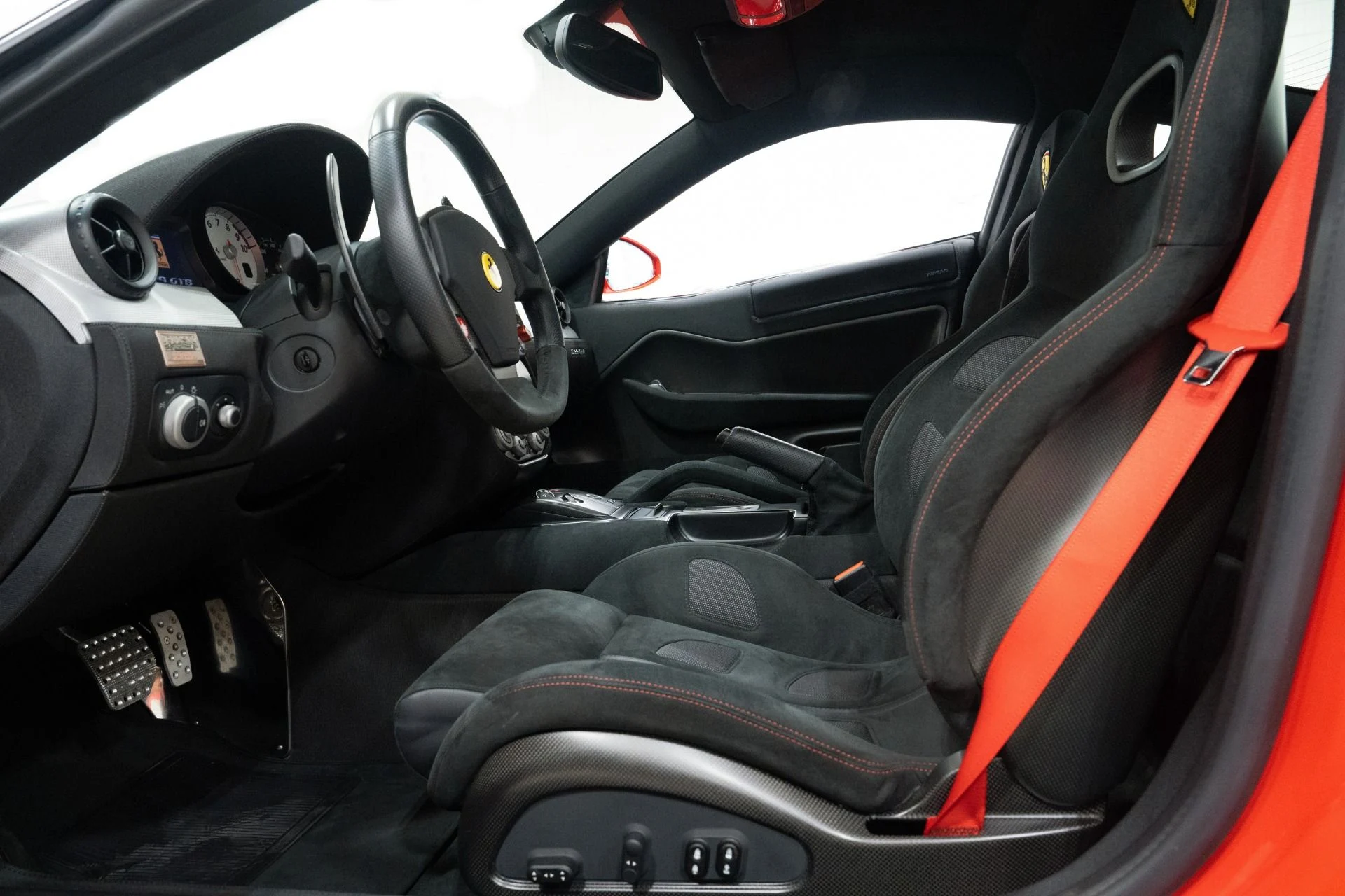 mph017_849623582_Used_2011_Ferrari_599_GTB_Fiorano_60_F1_Alonso_Edition_1773860152_d6adf5baf0