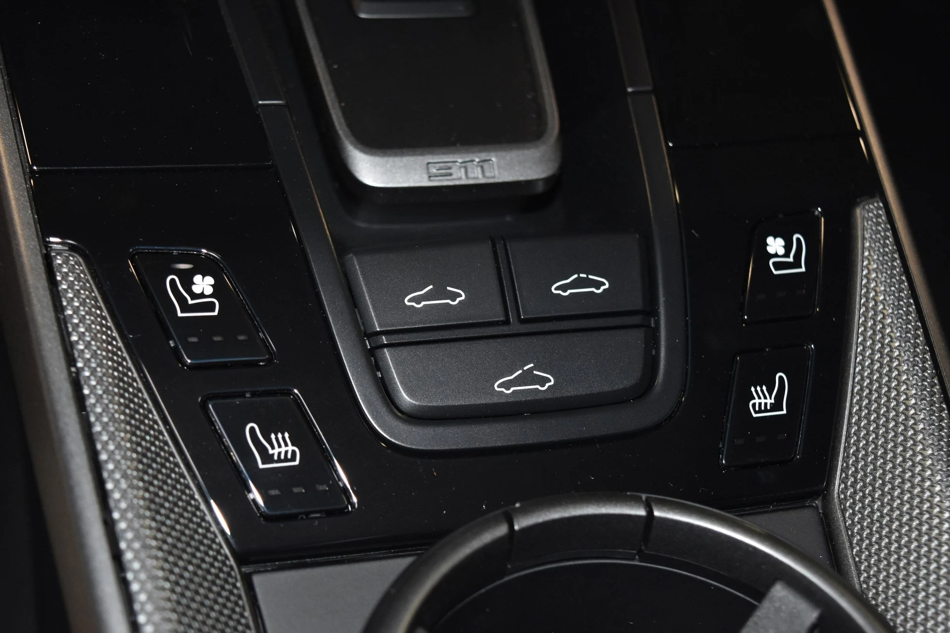 mph017_85783252_932b40931aeafb9ab9b223d6e19e79a3x_c94e5567da