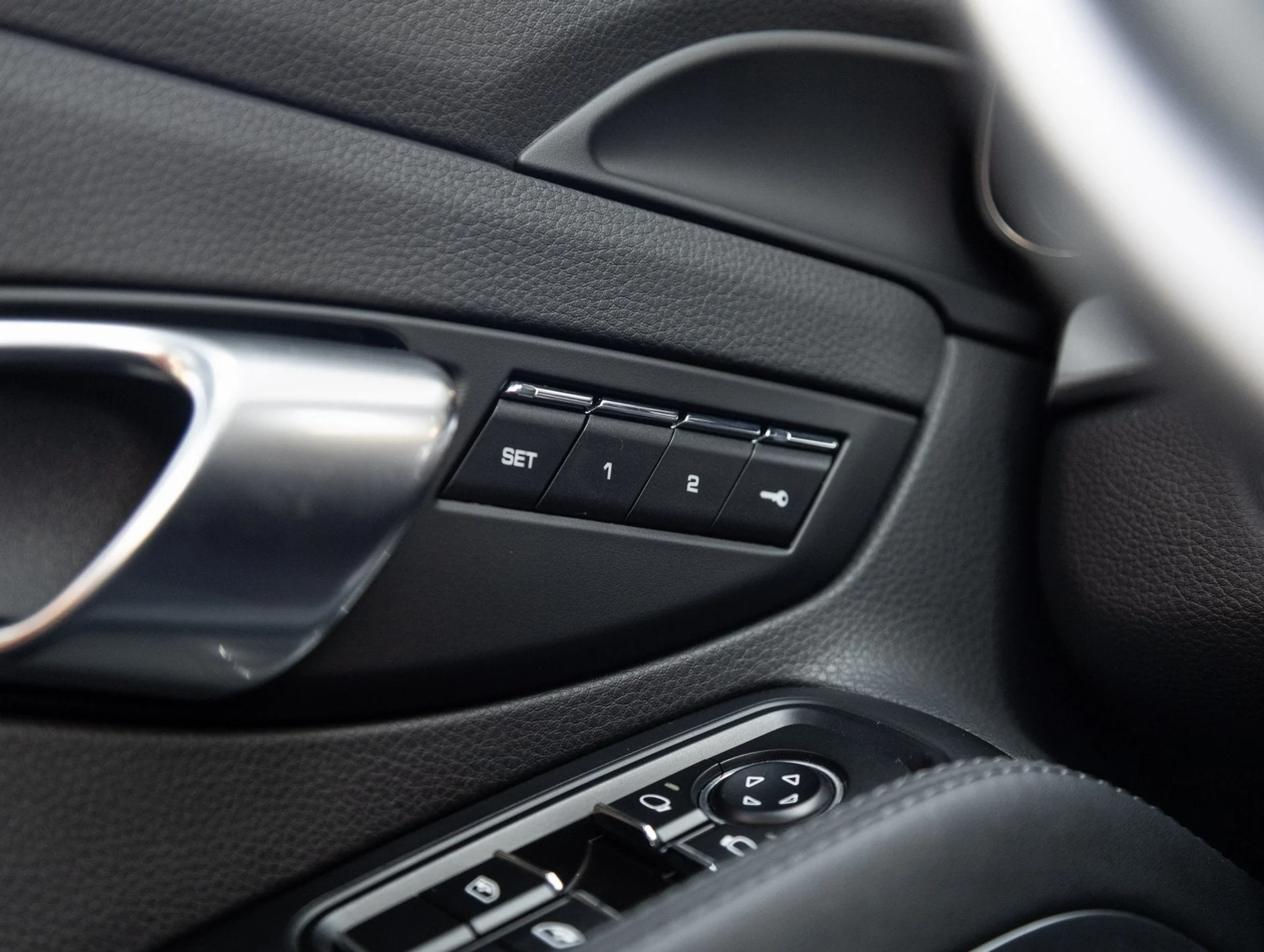 mph017_858056497_18_bb3cb44db6