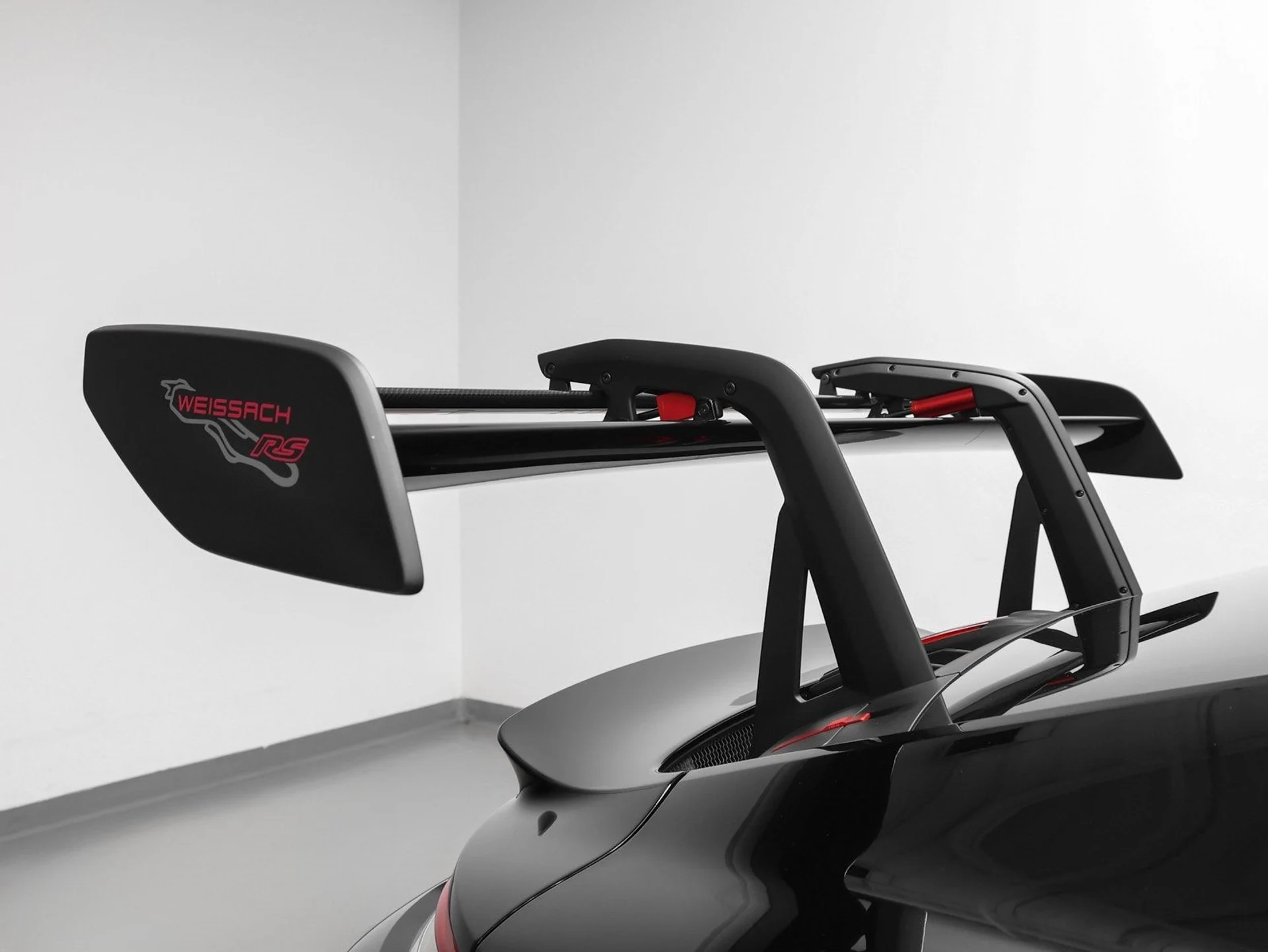 mph017_860149518_18_0a14b296b2