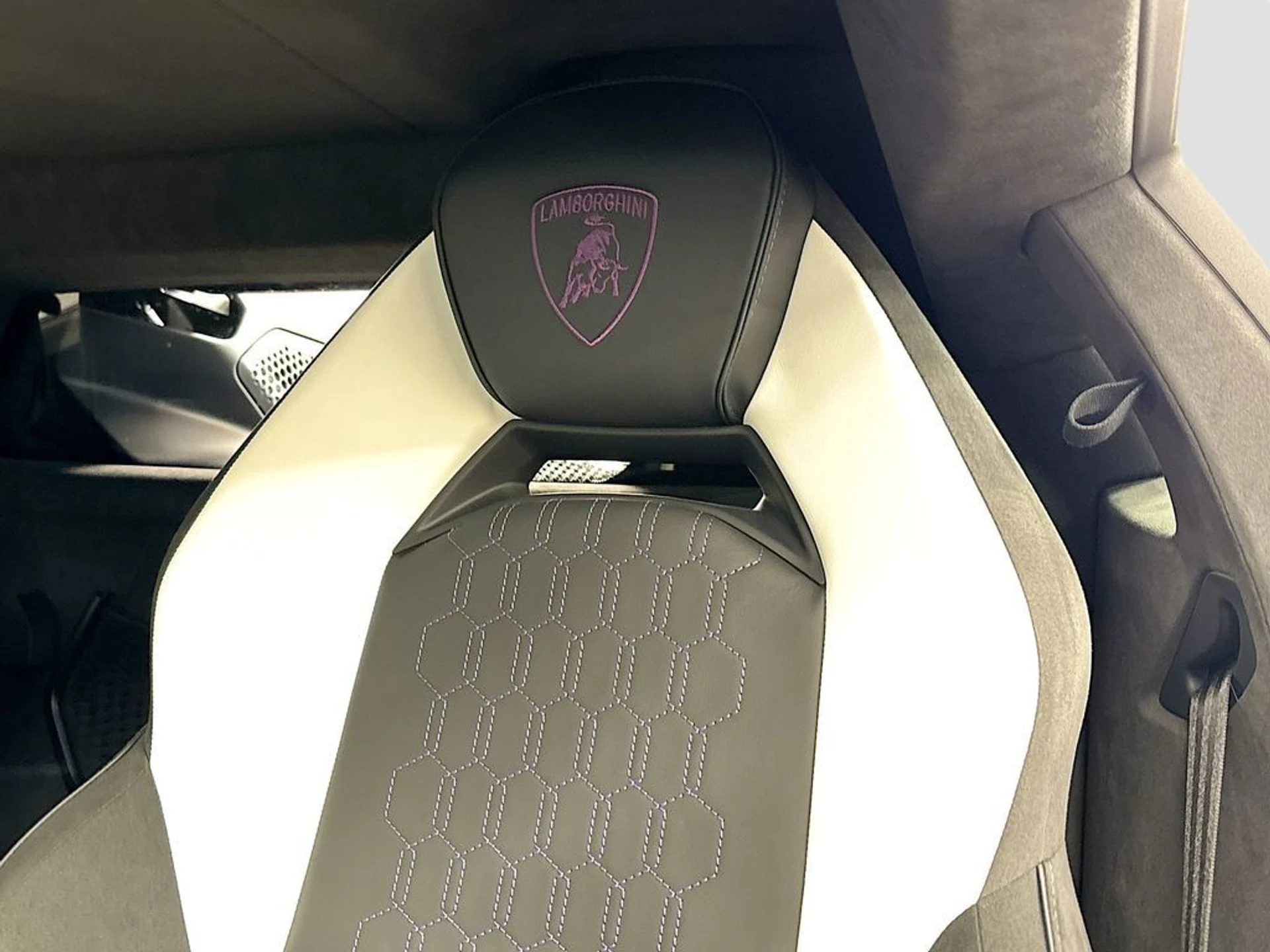 mph017_864715660_0bfac6f738ea494d5b8f734ef1cf3ae7_030e373845