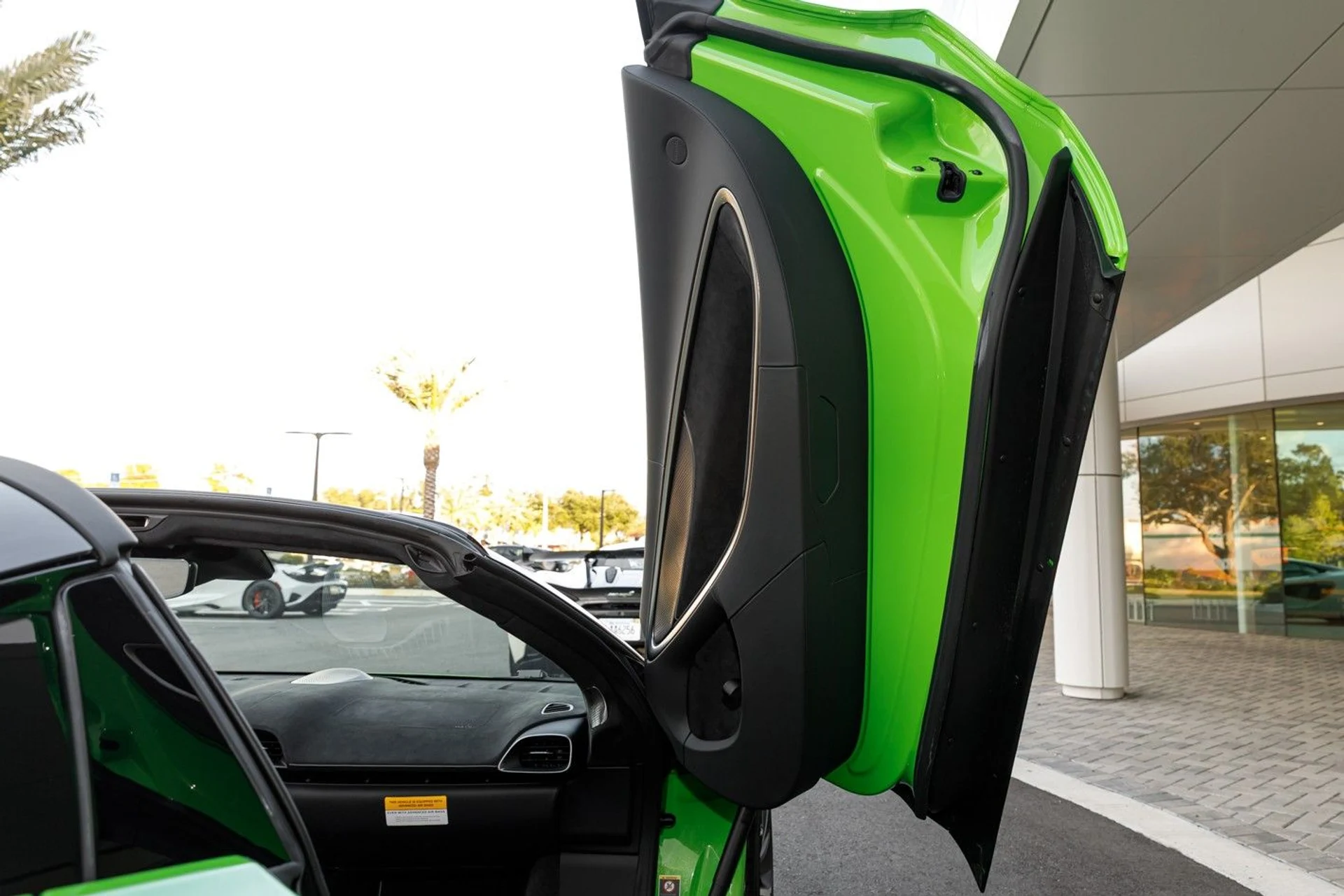 mph017_871851630_647_p18_l_bbbc5fe2f0