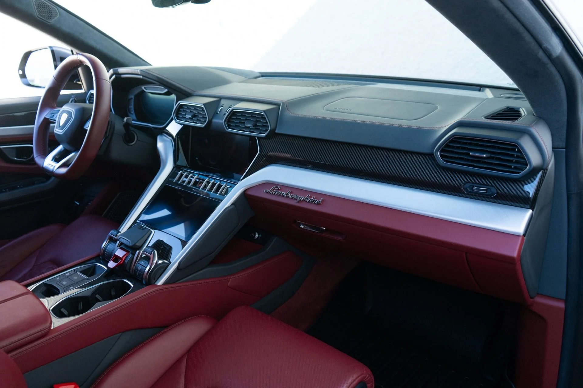 mph017_876261475_Used_2021_Lamborghini_Urus_1768598799_3b0d408e56