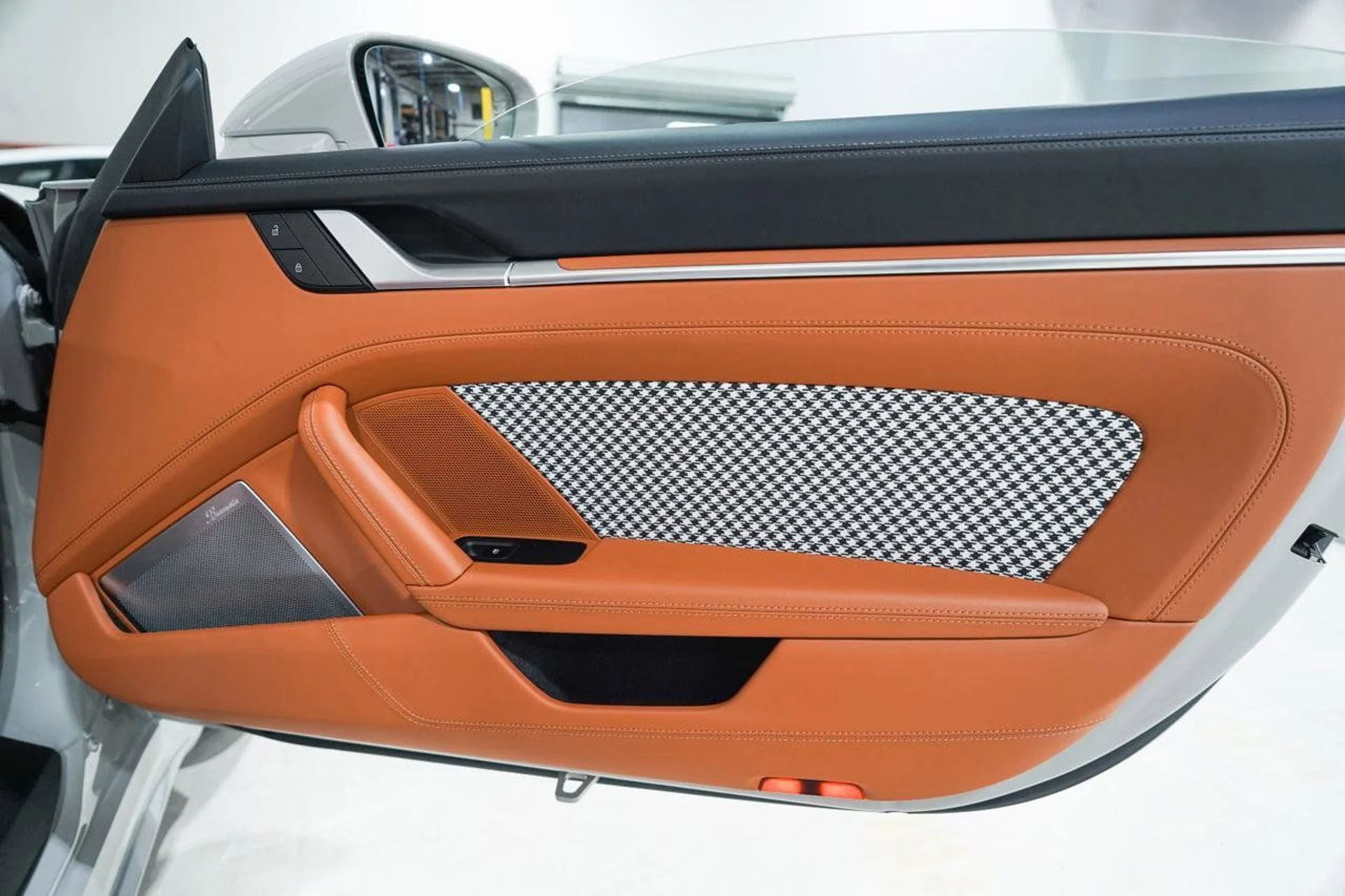 mph017_877599272_3851db96ef264a17960caa4649e4fdcf_0014bc92ed