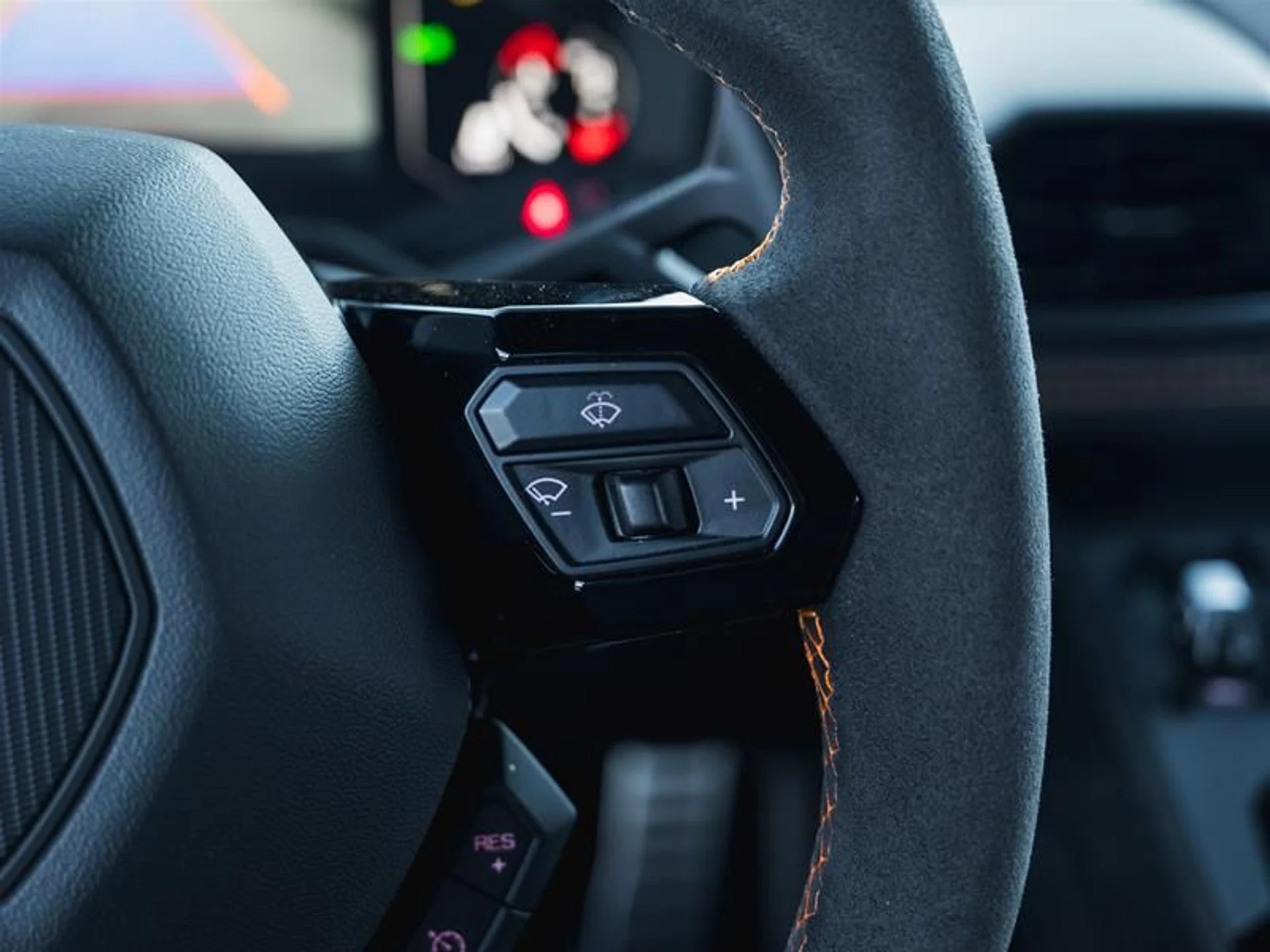 mph017_89166038_rzkq2thb_1aeb56ccde