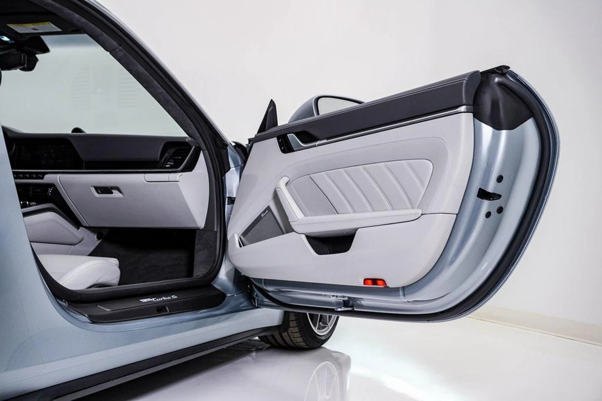 mph017_893977231_zjbn_AM_Gr1_Y9_F3r_Y_Gr5_CI_Ig9_ZG_0_31c4933e6f