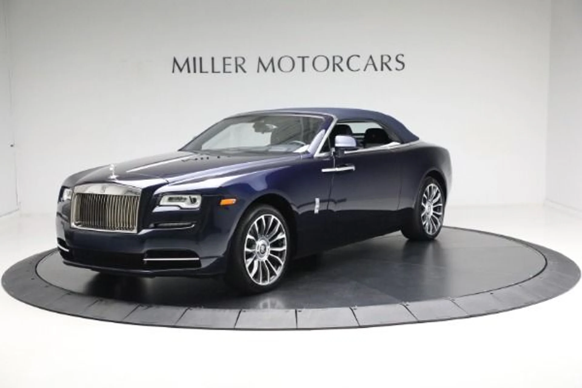 mph017_895322864_Used_2018_Rolls_Royce_Dawn_12d37a313a