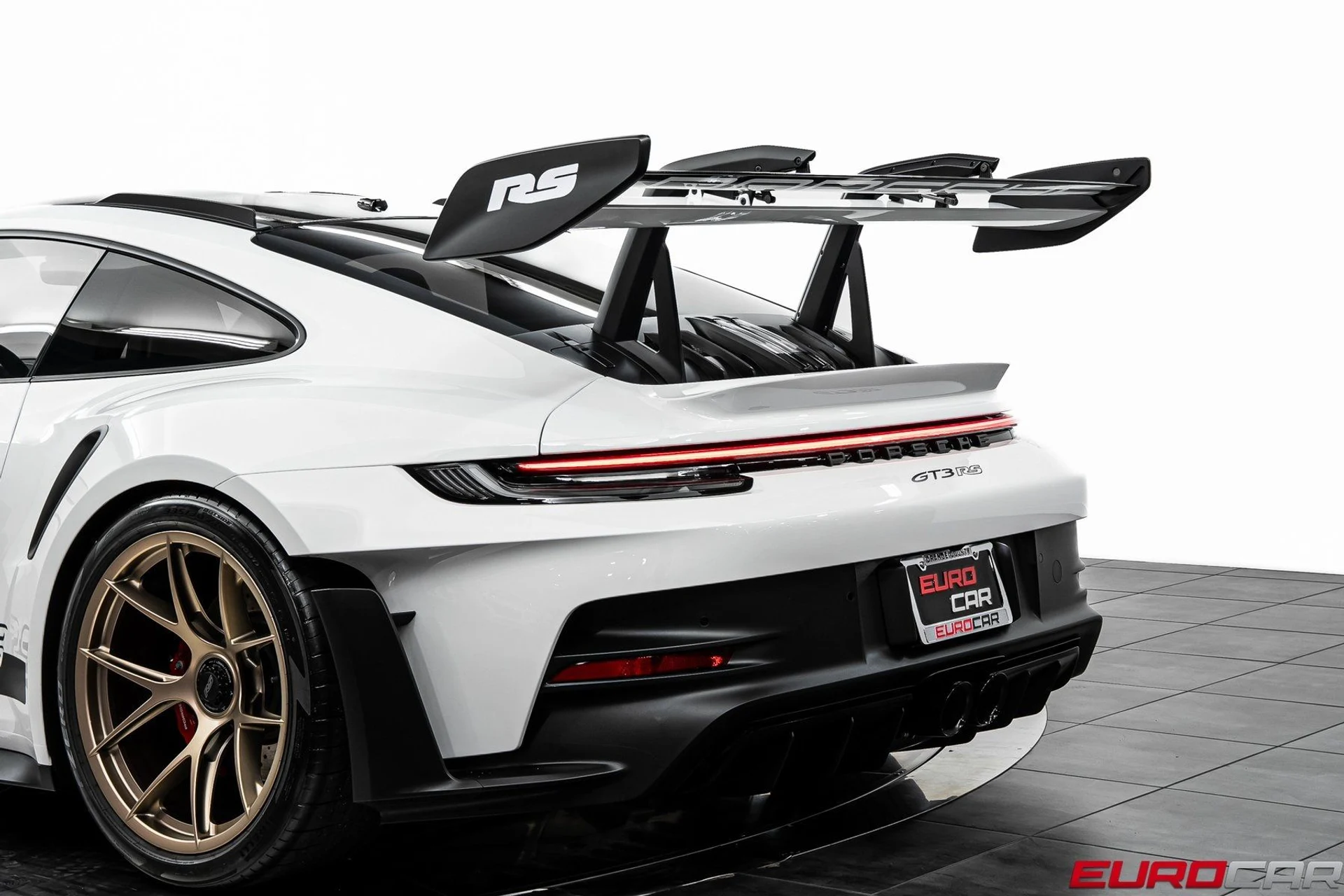 mph017_89959684_image_18_7d80e38a78