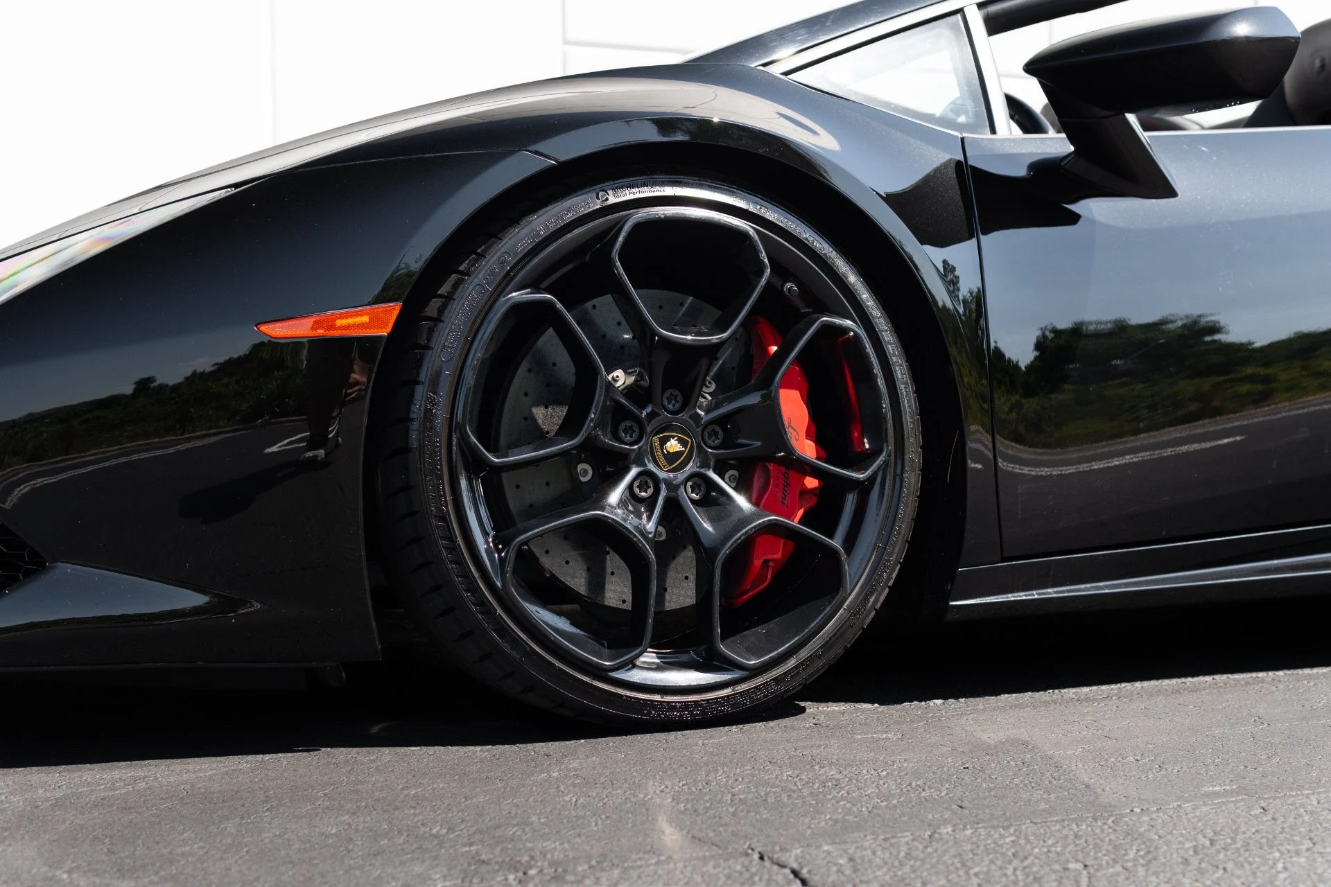 mph017_900527958_Used_2017_Lamborghini_Huracan_LP_610_4_Spyder_1774364183_1837f433a2