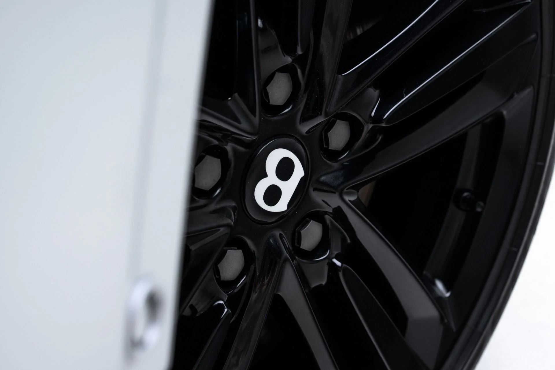 mph017_904431953_Used_2023_Bentley_Continental_GT_V8_1775153286_d68feb6d19