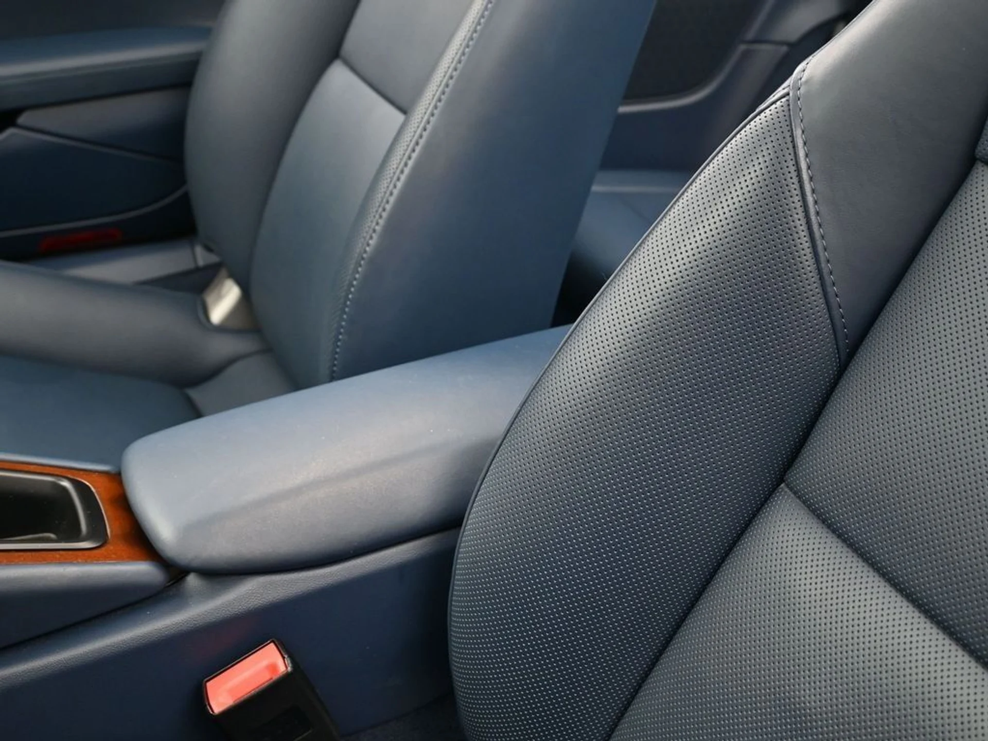 mph017_904970441_6520875777e69ee12b3b345f874634bfx_aa7c4357ef