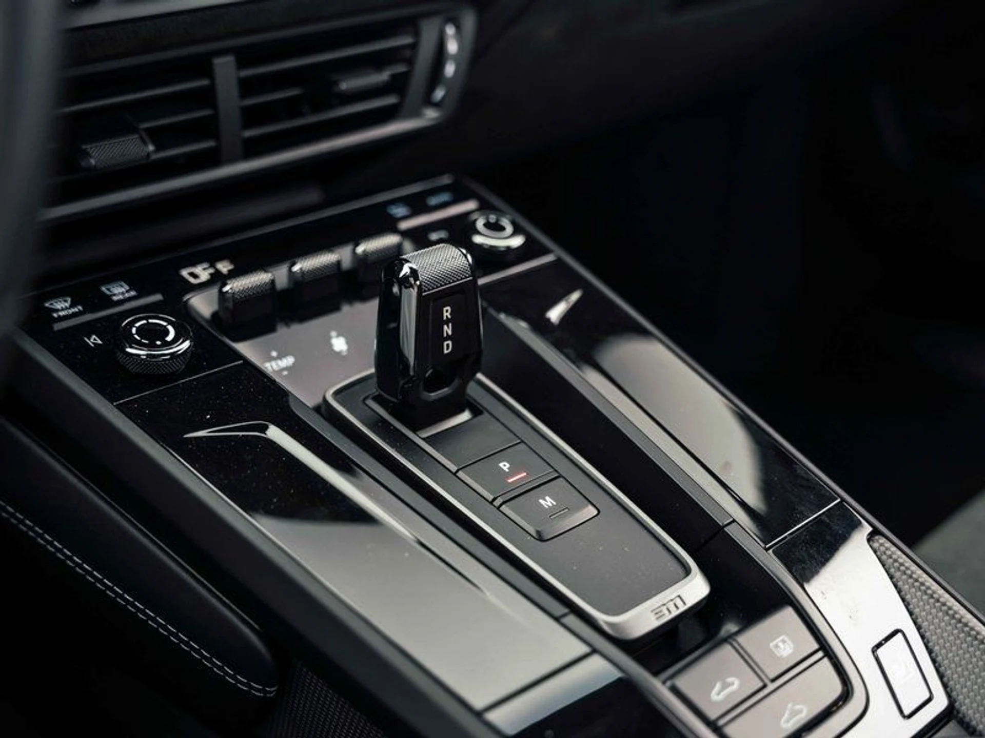 mph017_908348526_38706254_04546_2025_porsche_911_018_f052f7945b