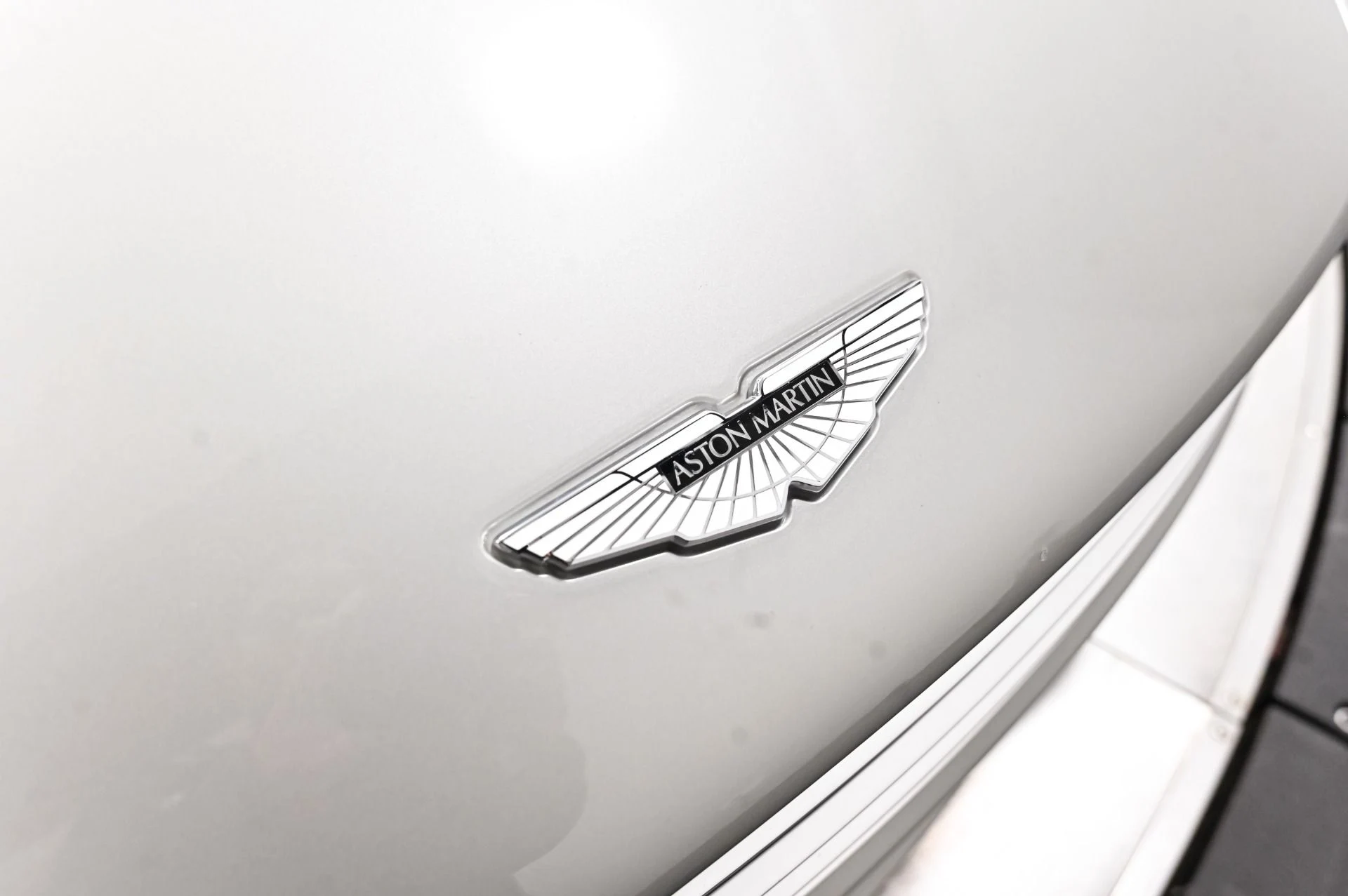 mph017_915122072_Used_2014_Aston_Martin_Vanquish_V12_1793299602_db0960f53c