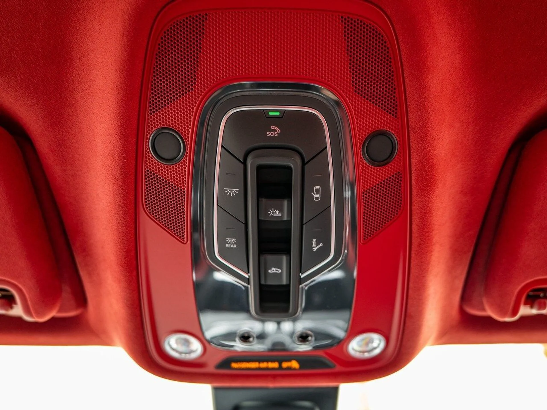 mph017_916034381_c5d29cd58b0168b9af841945cb13412cx_dc24e5c130