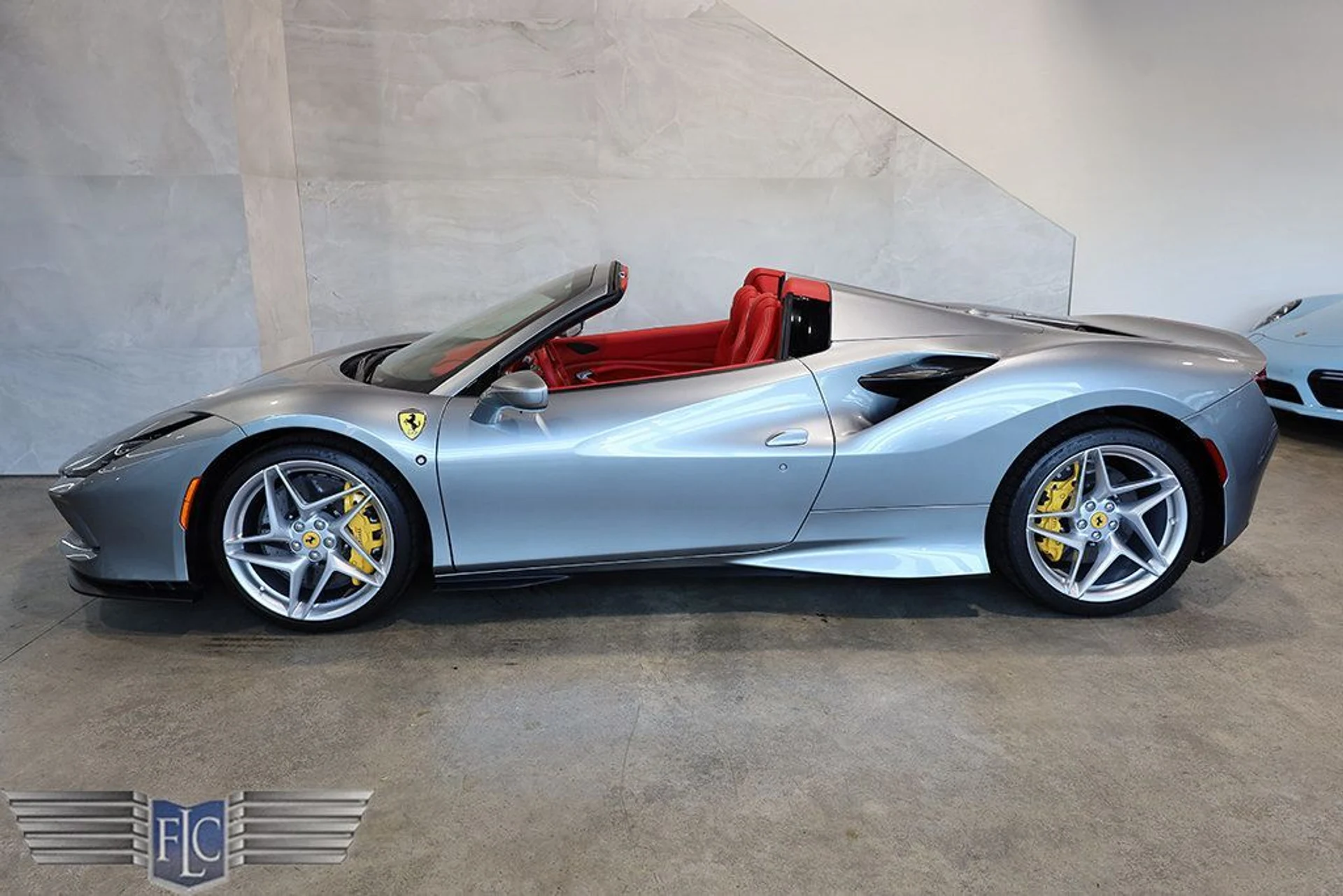 mph017_918747580_used_2021_ferrari_f8_spider_convertible_9689_22996812_18_1024_06d1efd315