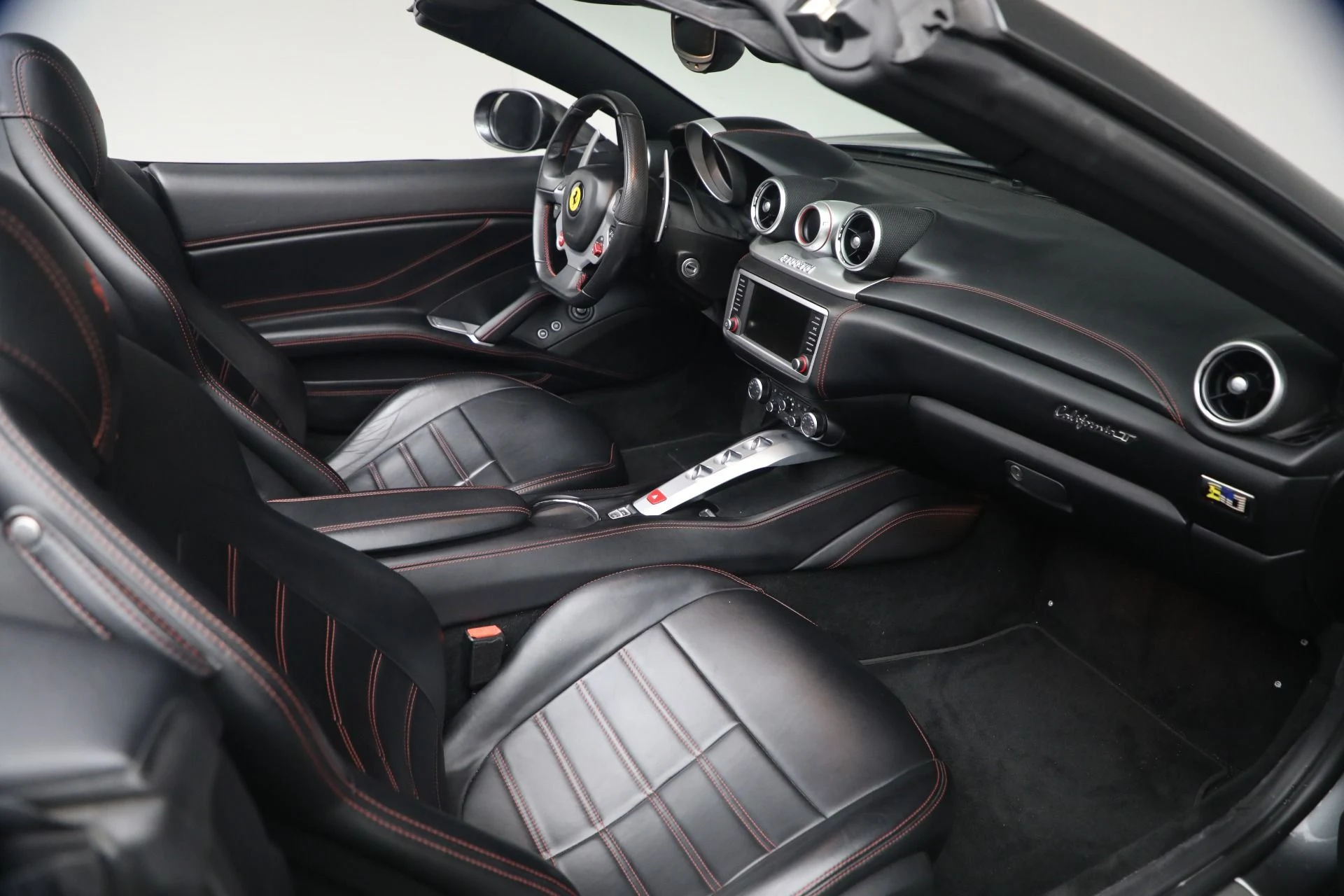 mph017_91874964_Used_2015_Ferrari_California_T_1792181139_ac07ae13a0