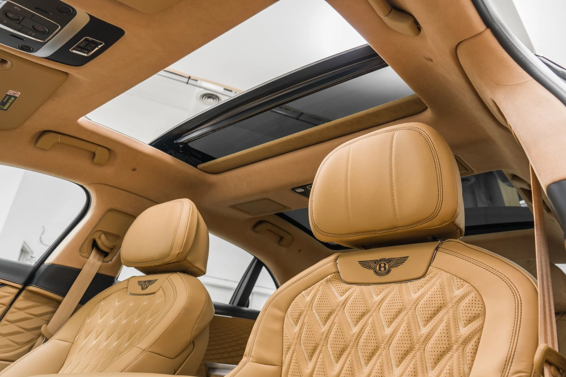 mph017_919493400_Used_2026_Bentley_Flying_Spur_Azure_1772059089_485c9f466a