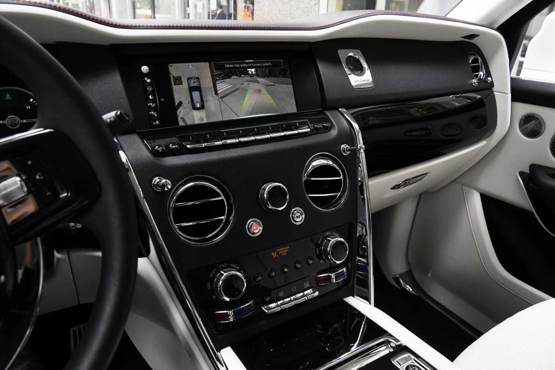 mph017_922124775_10633_p19_l_0a4a627d6c