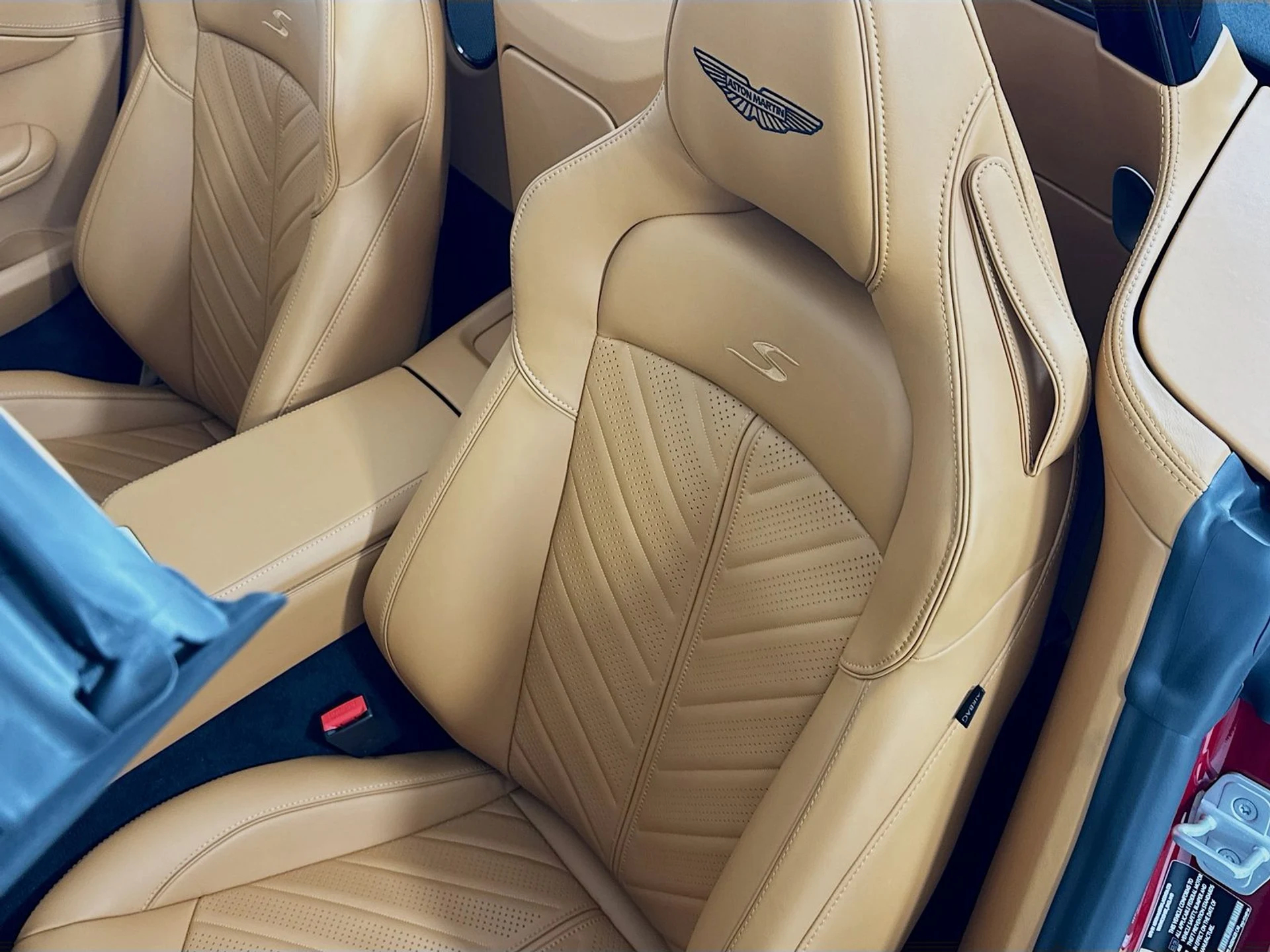 mph017_945288946_b663022da9a88cc21370c1e30c2d2dc6x_fe94613f01