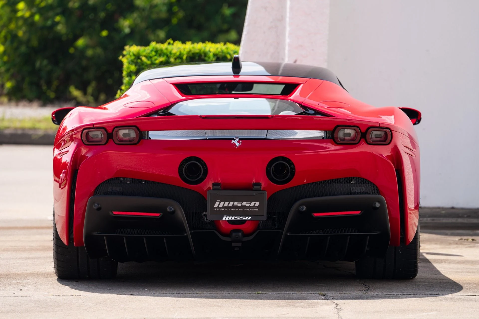 mph017_947807070_Used_2023_Ferrari_SF_90_Stradale_1758051798_08f83f39e4