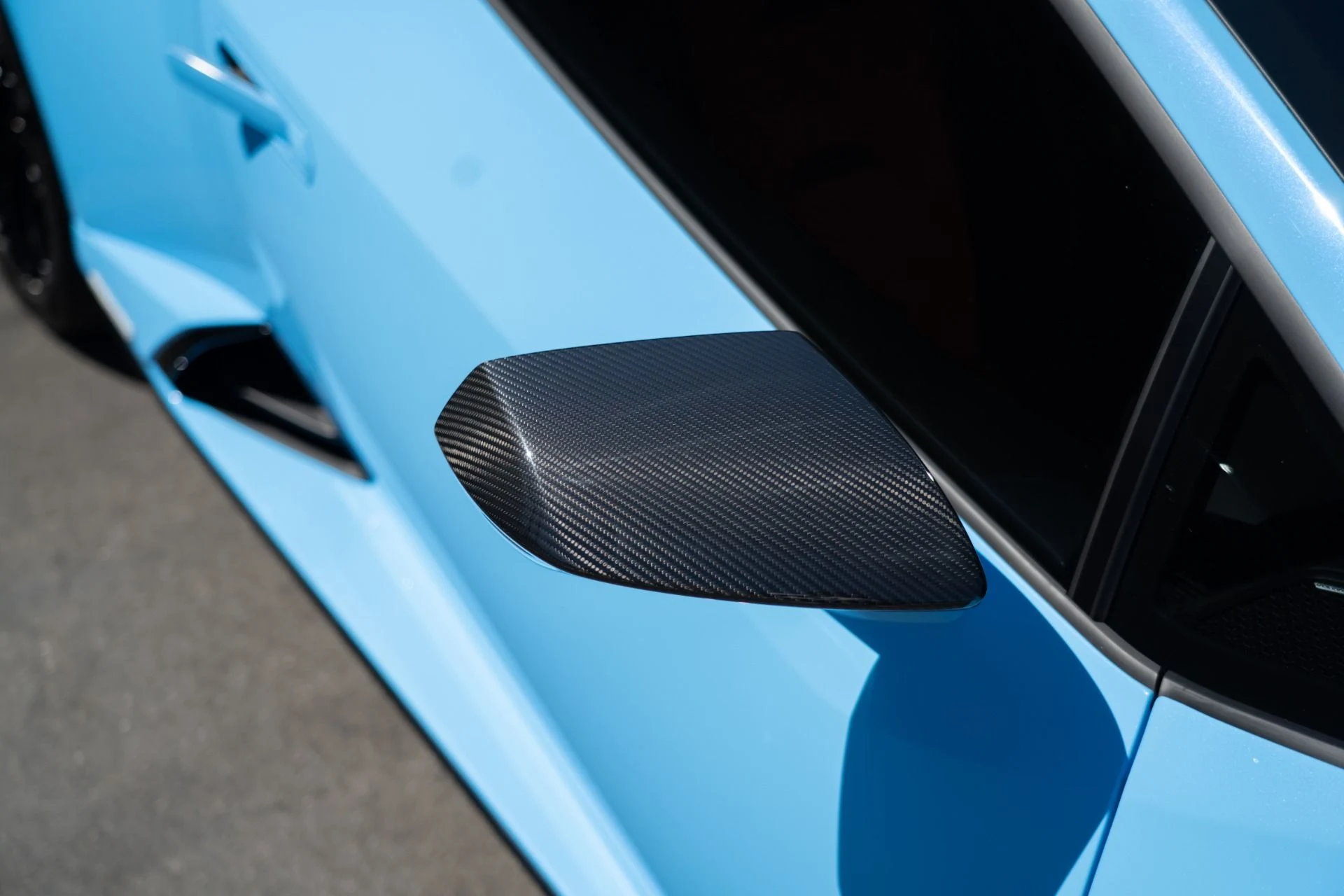 mph017_960656070_Used_2024_Lamborghini_Huracan_EVO_Spyder_1757527007_e169964961