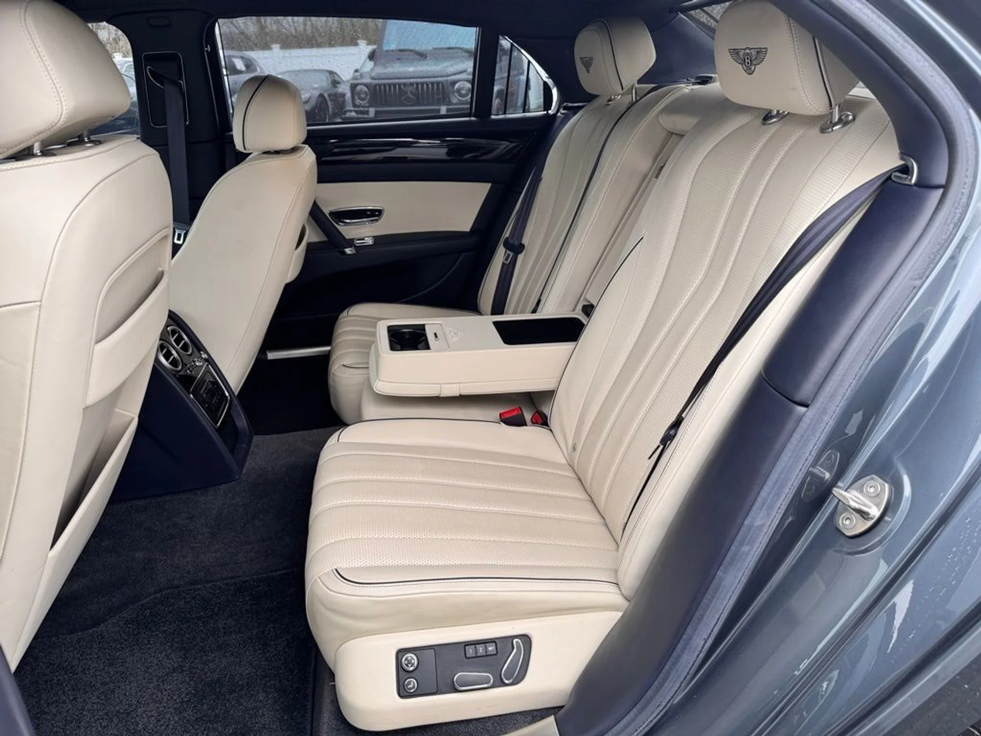 mph017_961842285_uek8y9kss7mgjc7a6rzxm11adxe9_0cec33142a