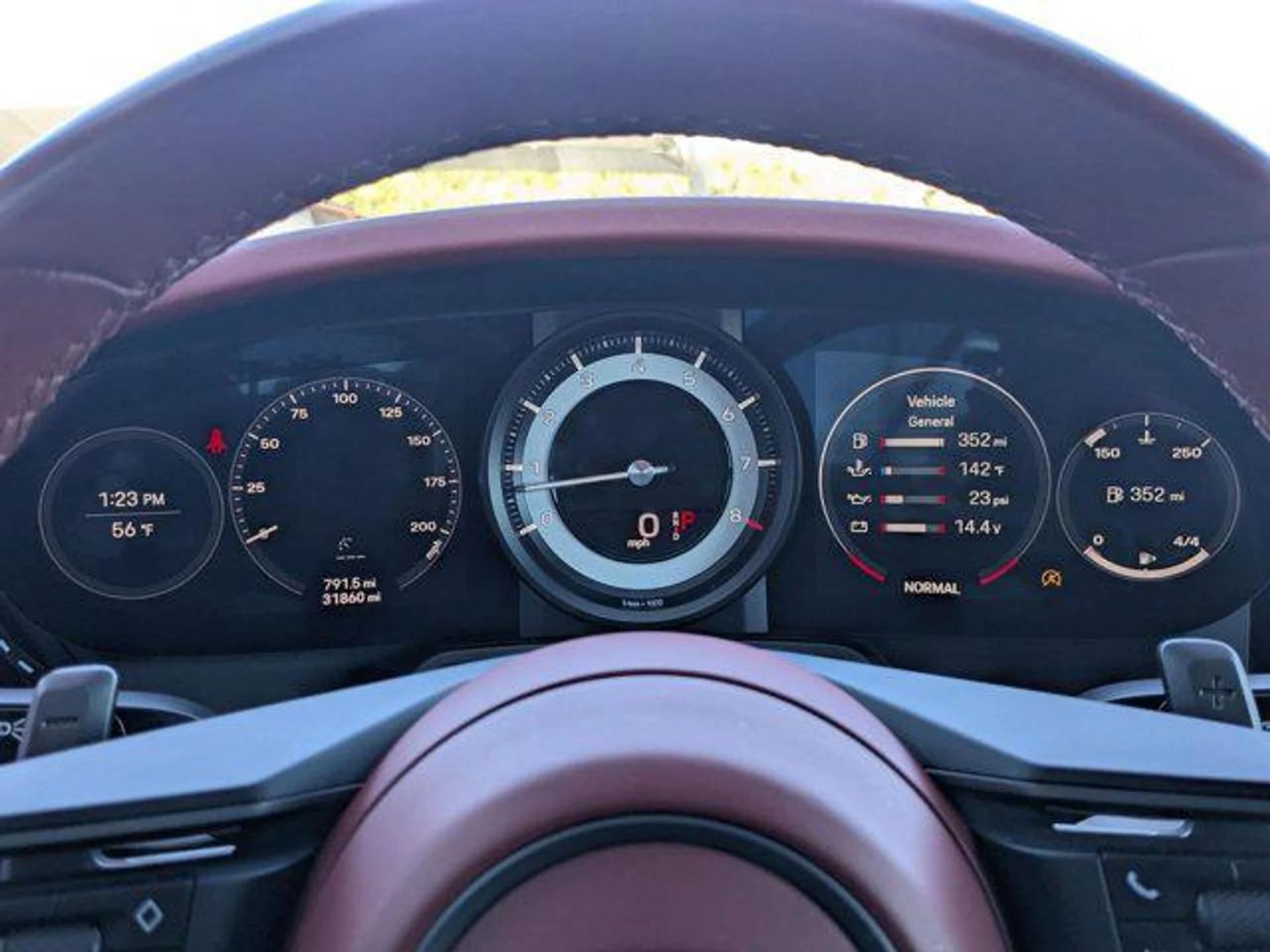 mph017_971032464_i_c_L1rem7ouh_C5_Wg_RXR_Iw6u2kak_9db9ec4a18