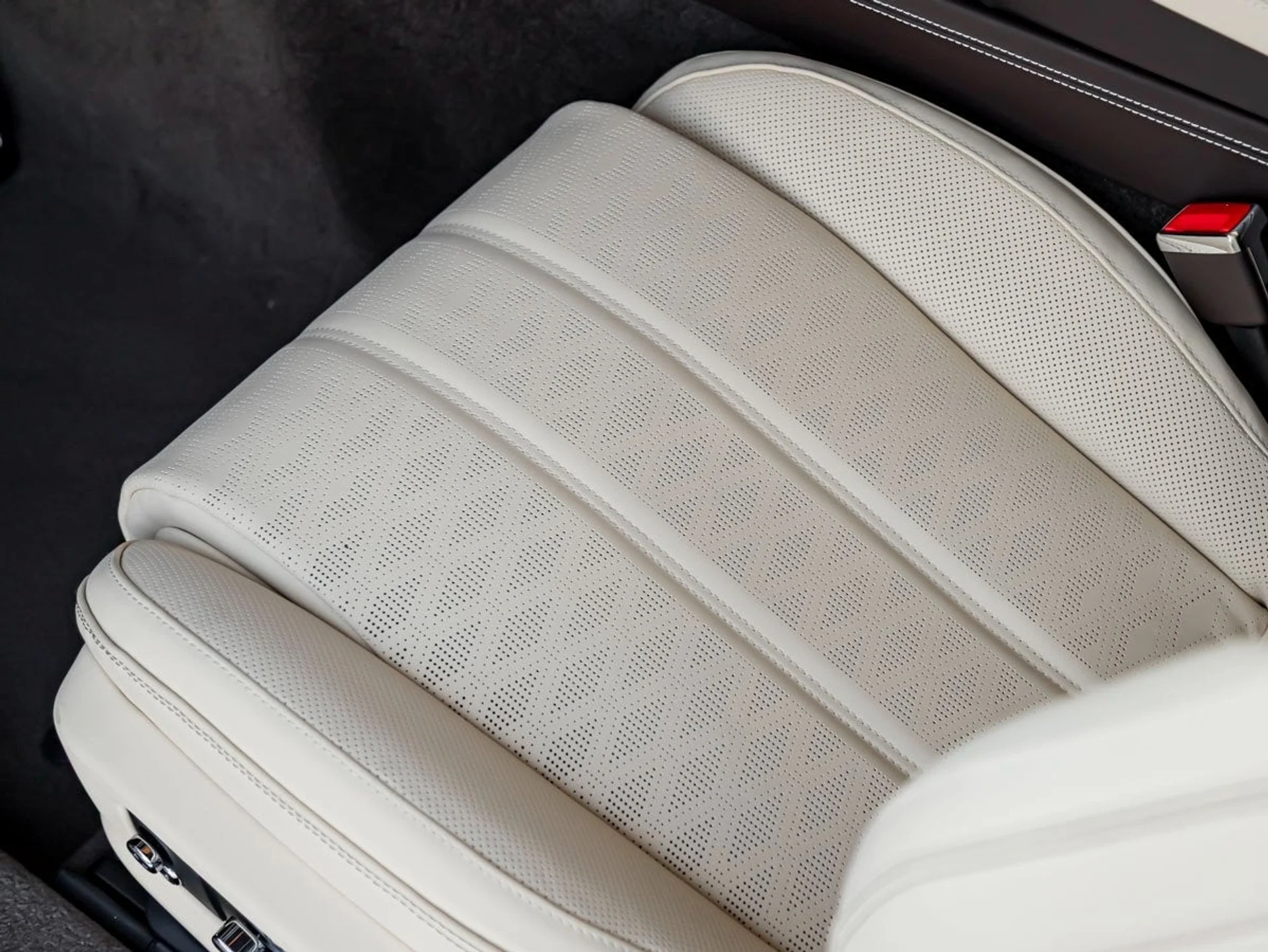 mph017_994097012_18_ebce615dfc