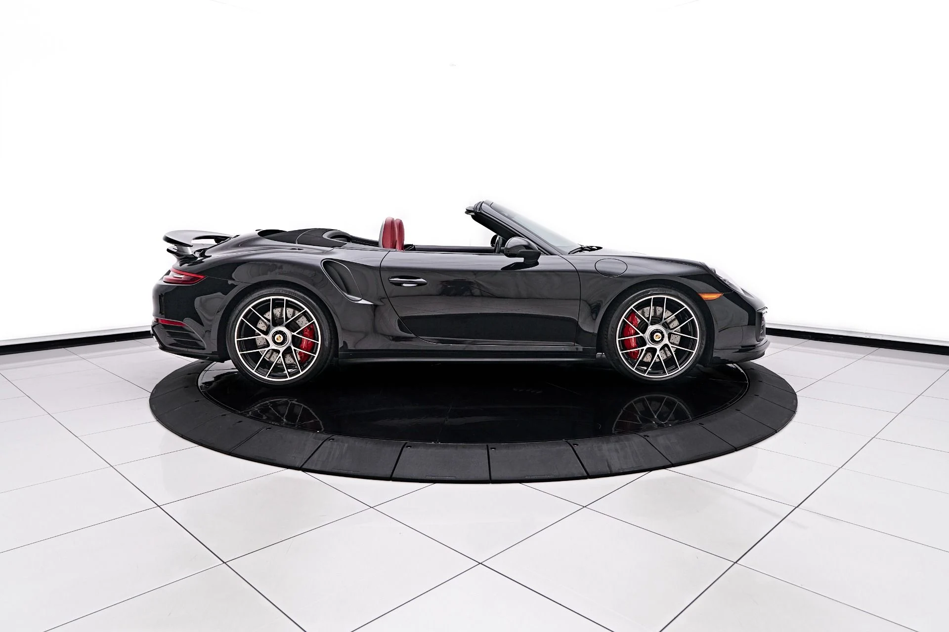 mph017_997135073_Used_2019_Porsche_911_Turbo_1750270685_2ebdaa1edd