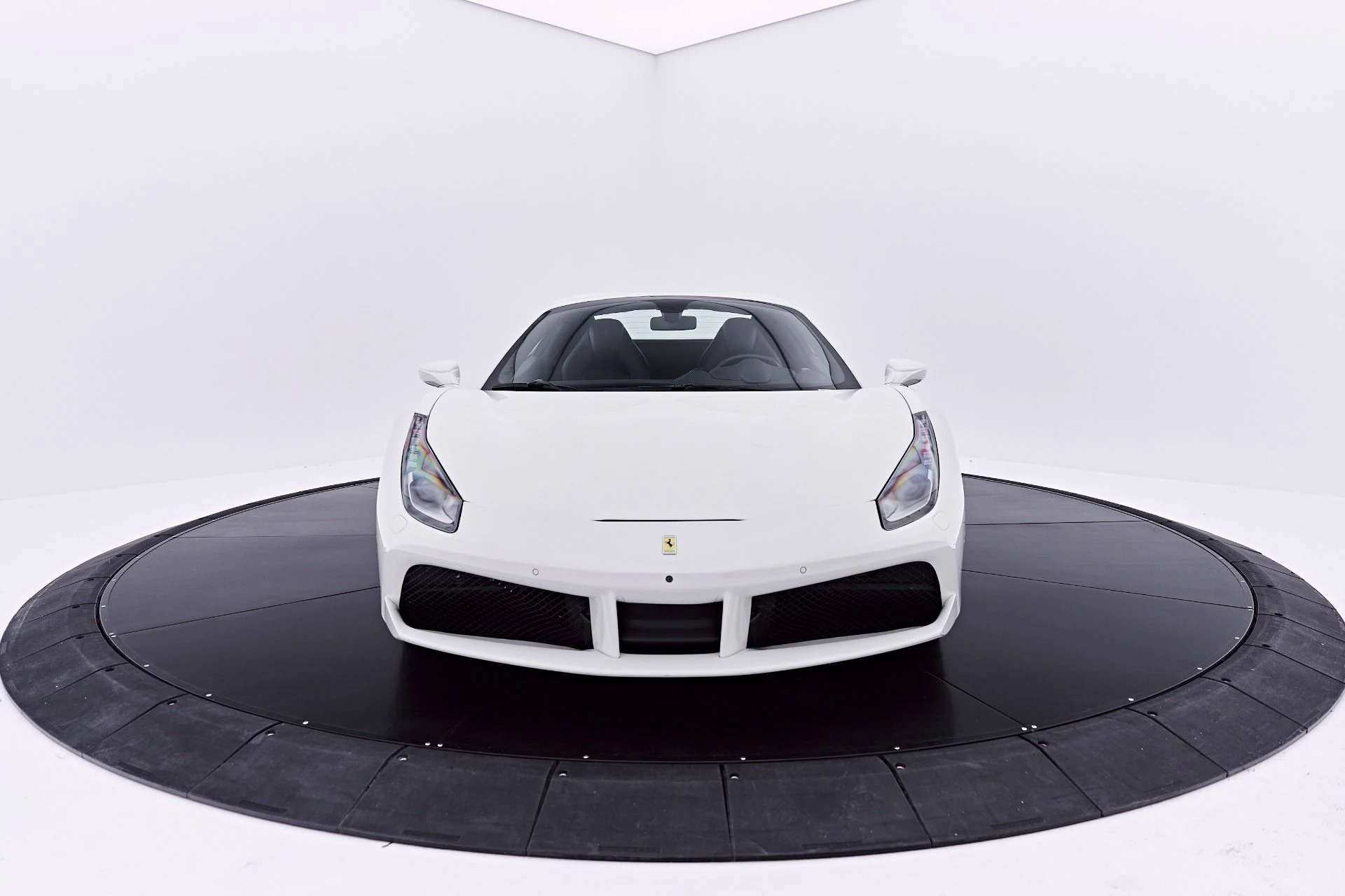 mph017_998015365_Used_2019_Ferrari_488_Spider_Base_1782196624_ac62643816