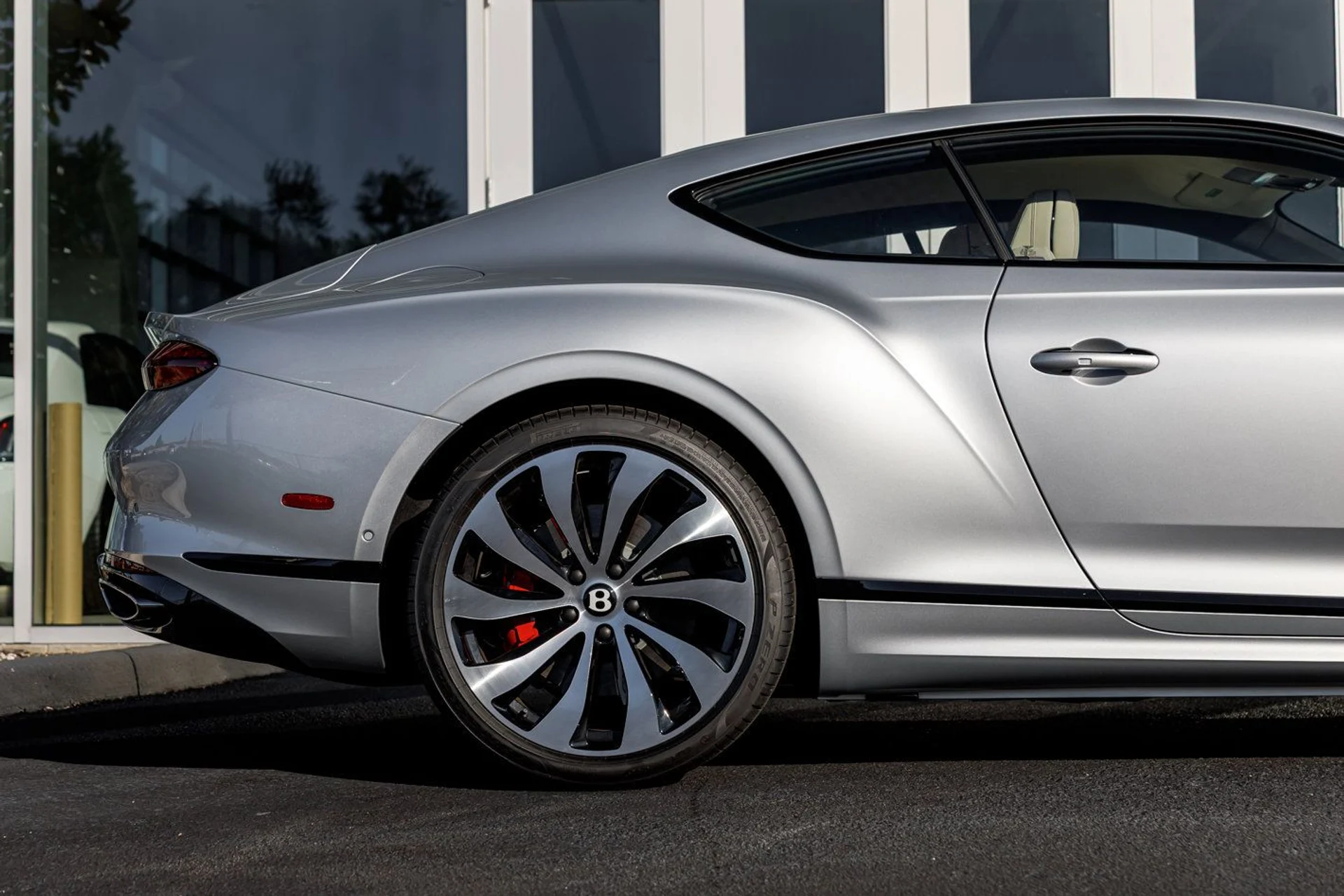 mph017_999618258_8a7d5c4c8b2b3ba4740b6083f099e66dx_4358aec6ba