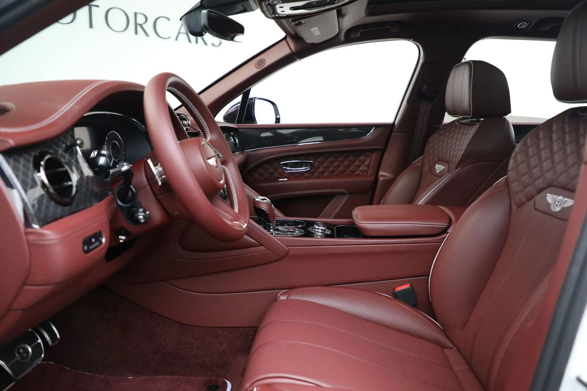 mph018_1005555440_Used_2025_Bentley_Bentayga_S_Black_Edition_ea0087b131