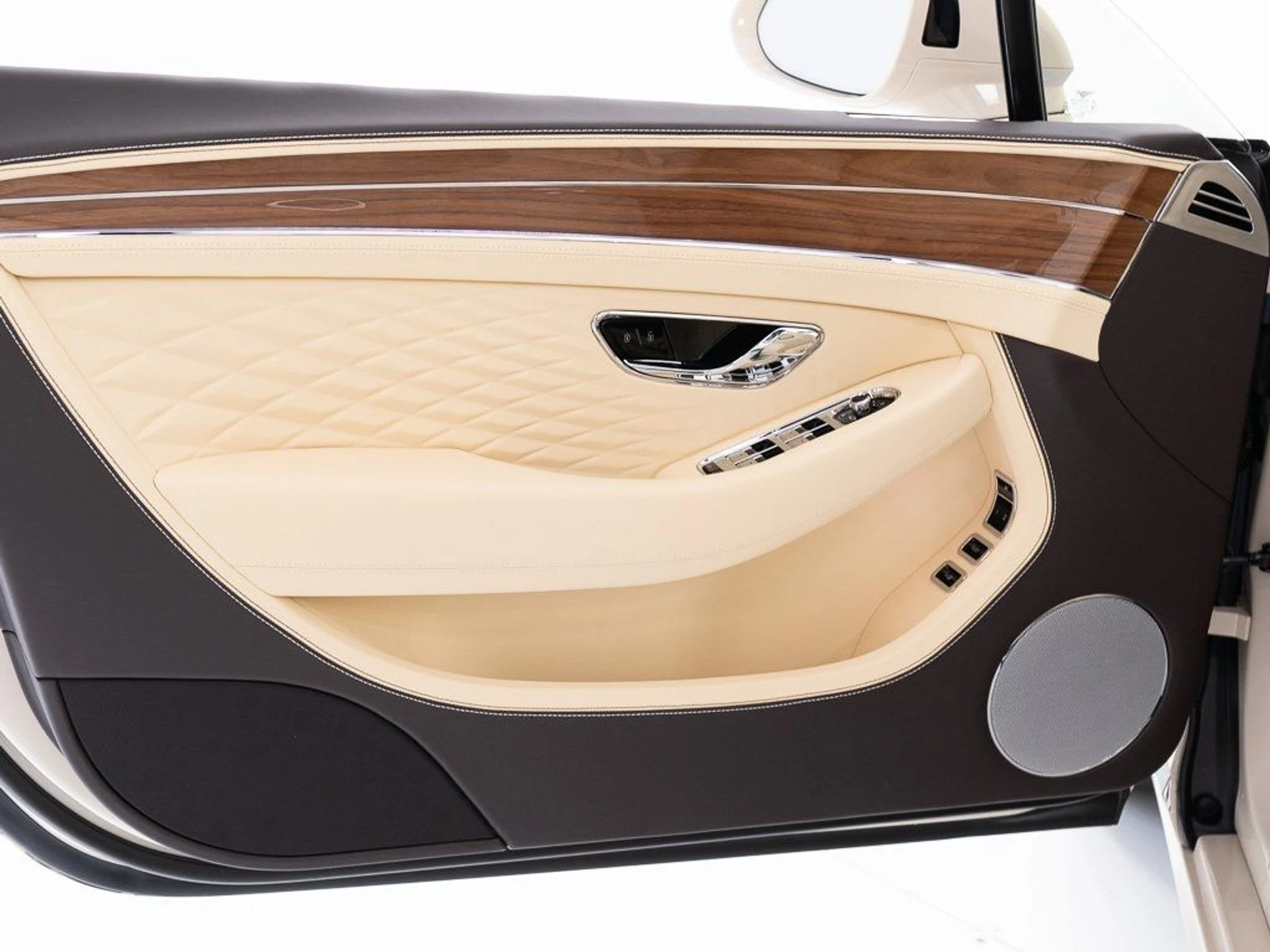 mph018_1005911889_33d2ccc14cd0f8220c9b9594a25cede7_2cd37fd8f7